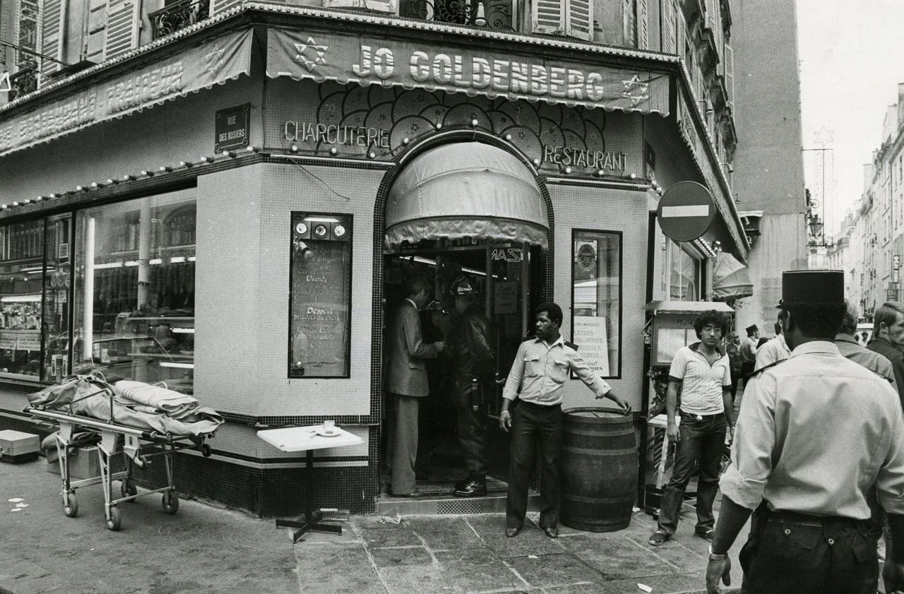 Le 9 août 1982, deux groupes d’assaillants armés de grenades et de pistolets-mitrailleurs avaient attaqué le restaurant Jo Goldenberg. LP/Thierry Besnier