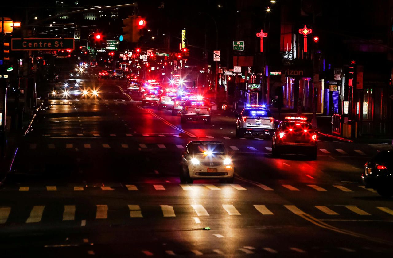 United States: three police officers injured in an attack in New York, without clear motive