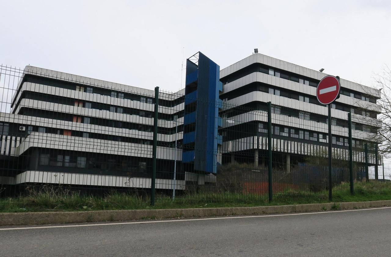 <b></b> L’ancien hôpital Gilles-de-Corbeil ne reçoit plus de patients depuis 2012, date à laquelle le centre hospitalier sud francilien (CHSF) a été inauguré.