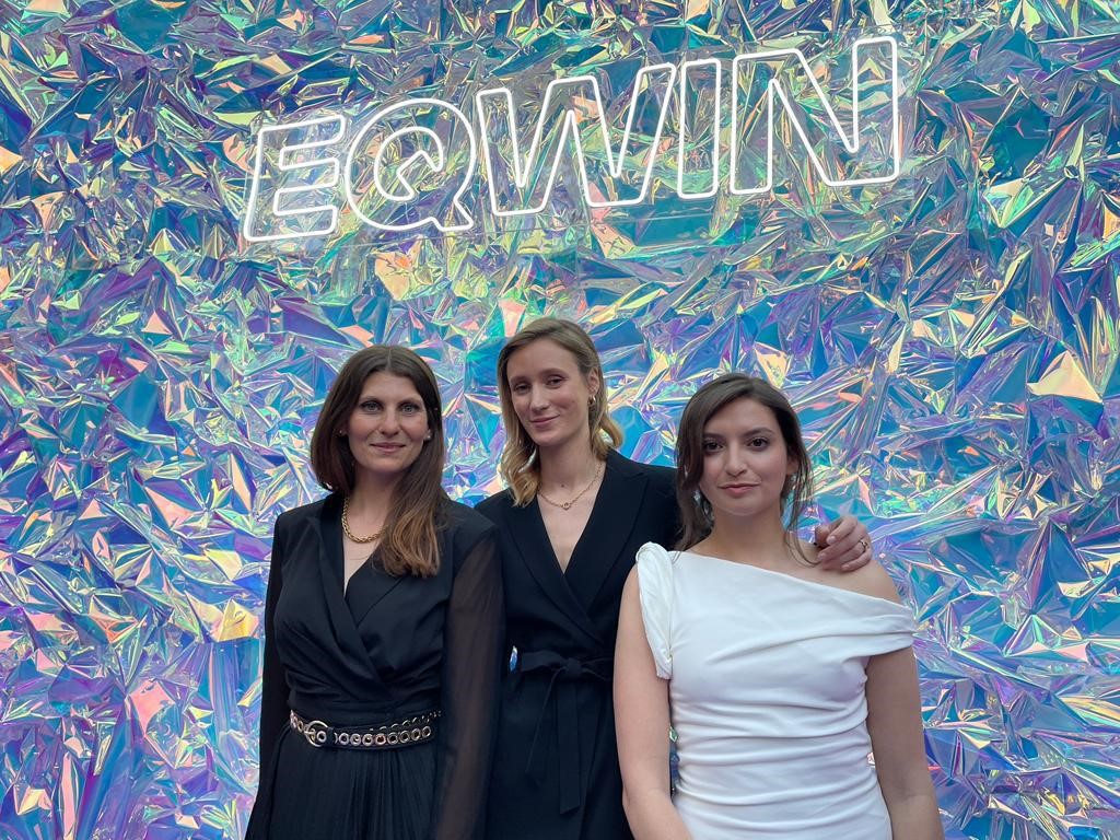 Nina Caput (au centre), entourée de ses associées Anaïs Izaac (à droite) et Charley Lauffer, prêtes pour le lancement d'Eqwin. (Eqwin)