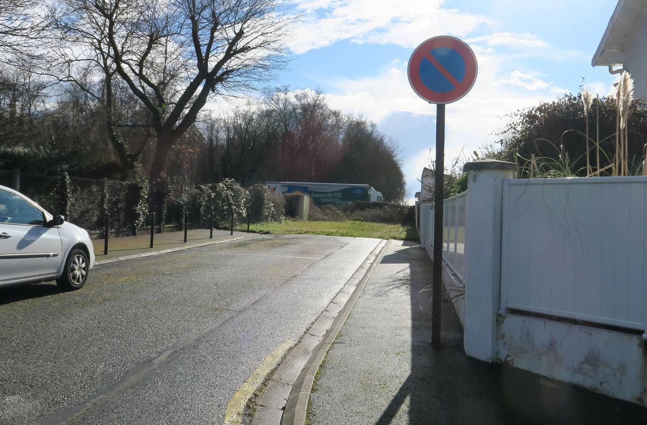 <b></b> Tournan, le 7 mars. Rue des Vignolles et du Parc, certaines maisons sont à quelques centaines de mètres de la N 4. « On finit par s’habituer », confient, fatalistes, plusieurs voisins. Leurs invités, eux, ne manquent jamais de s’en étonner.