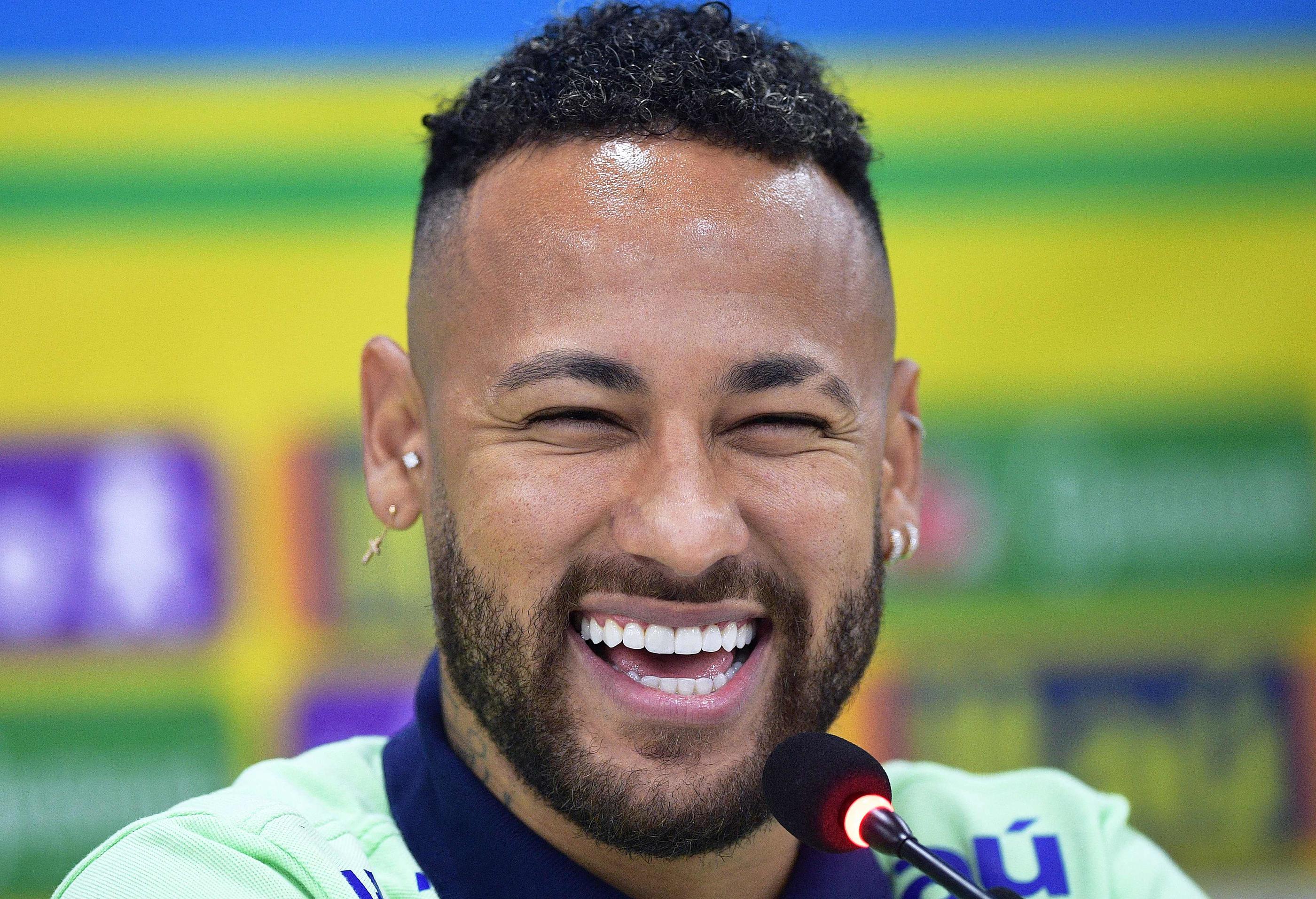 Neymar est pressenti pour être aligné au sein de la Seleçao face à la Bolivie ce vendredi, bien qu'il n'ait pas disputé jusqu'ici le moindre match avec Al-Hilal, son nouveau club saoudien. Photo AFP/CARL DE SOUZA