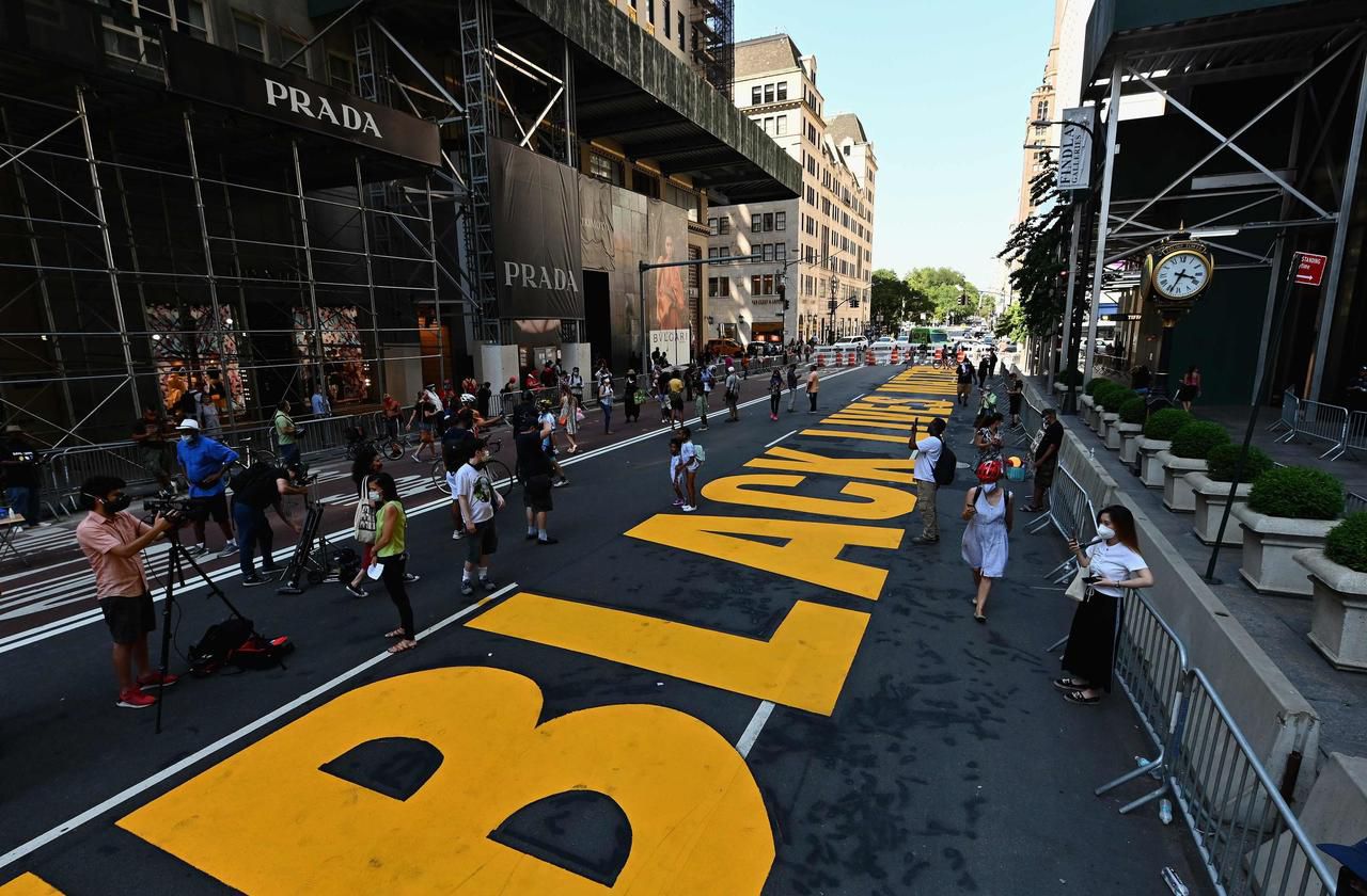 New York: the slogan “Black Lives Matter” painted in yellow in front of the Trump Tower