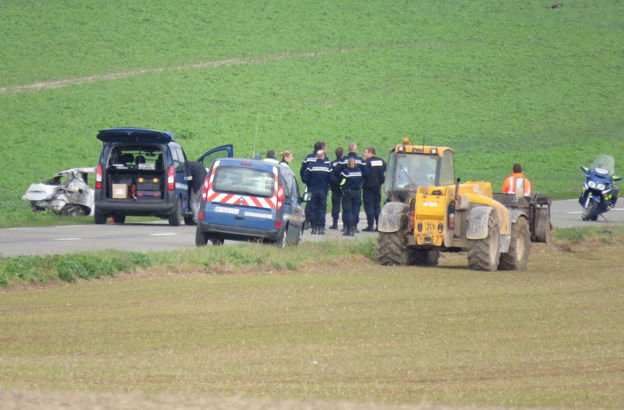 <b></b> Tartigny, octobre 2015. Un accident de la circulation entre un engin agricole et une Peugeot 206 a provoqué le décès de trois jeunes filles 