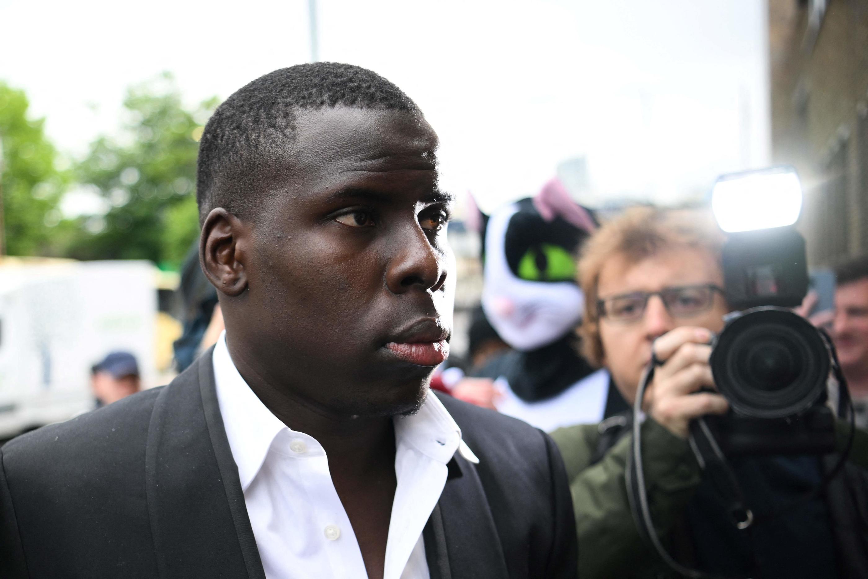 Le Footballeur Kurt Zouma Condamne A Des Travaux D Interet General Pour Avoir Frappe Son Chat Le Parisien
