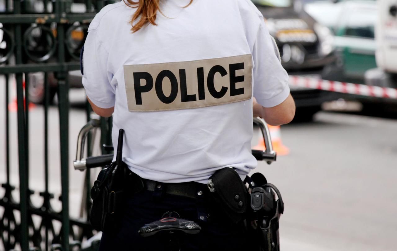 <b>Illustration.</b> Les policiers ont interpellé un homme suspecté de vol alors qu’il descendait la clôture d’un pavillon. 