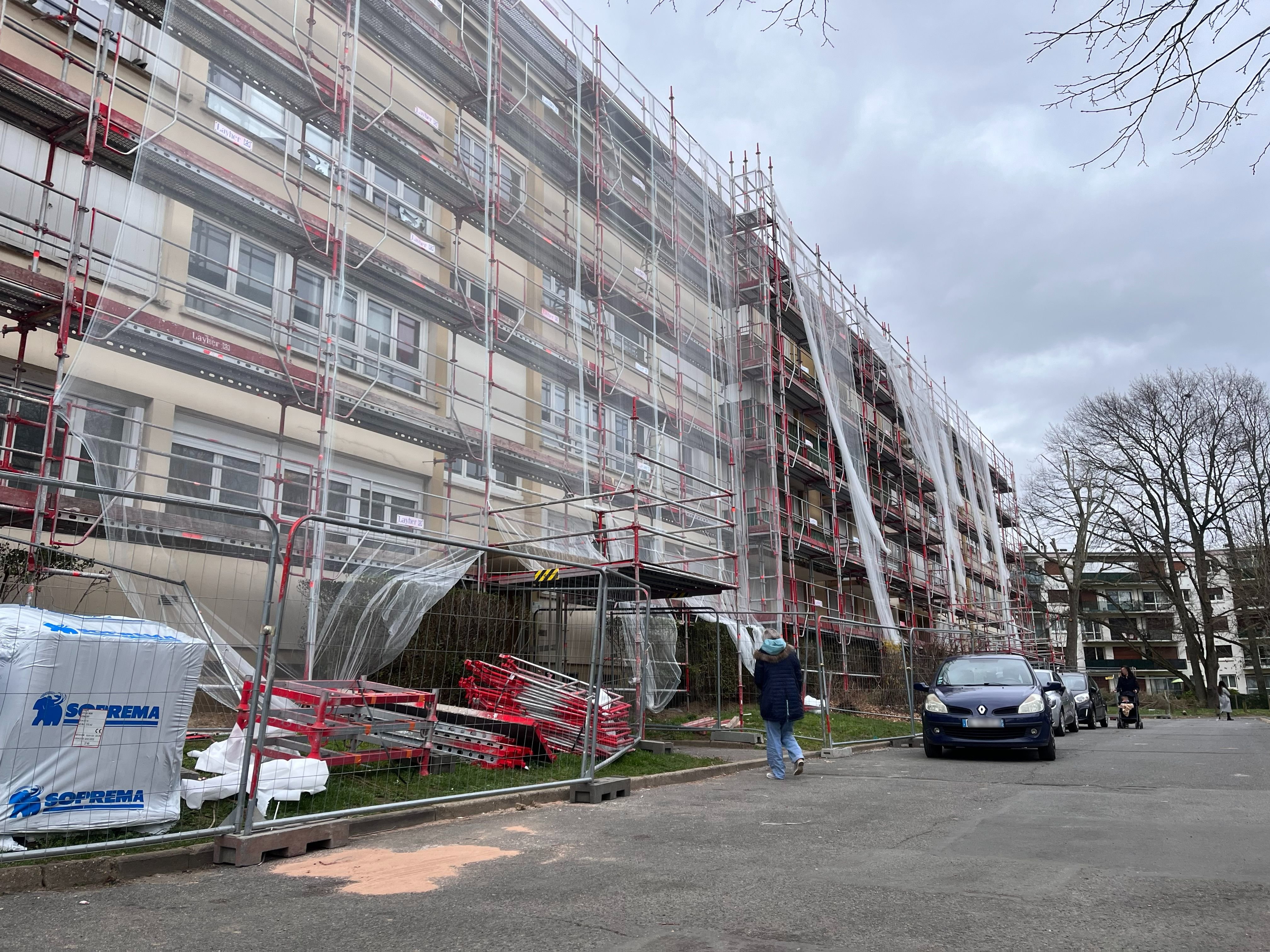 Saint-Michel-sur-Orge, vendredi 17 mars. C'est sur le chantier de rénovation de cette résidence que le drame s'est produit. LP/N.C.