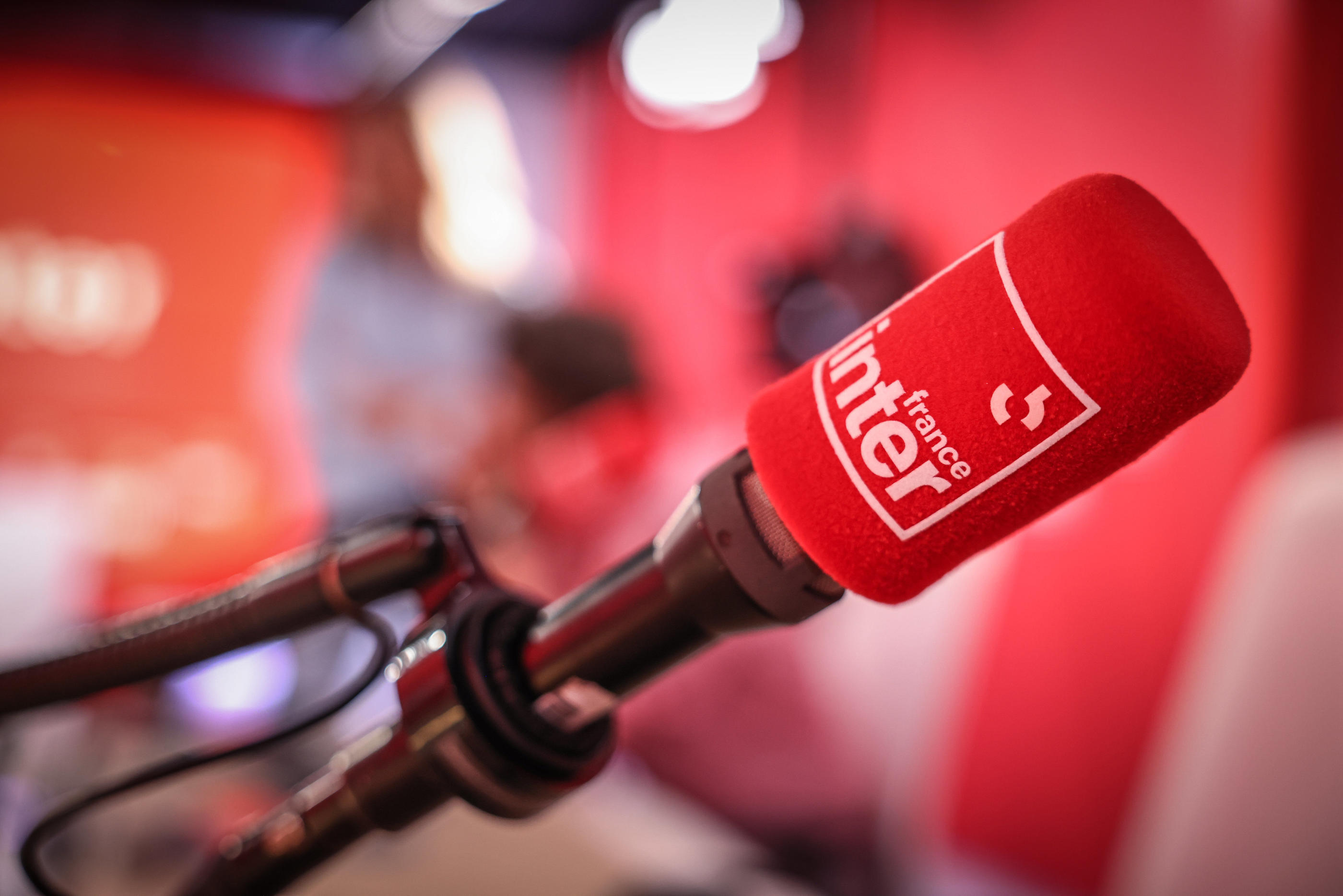 France Inter conserve son titre de première radio de France, forte de 6,8 millions de fidèles chaque jour, mais a perdu 100 000 auditeurs par rapport au printemps 2023. LP/Fred Dugit