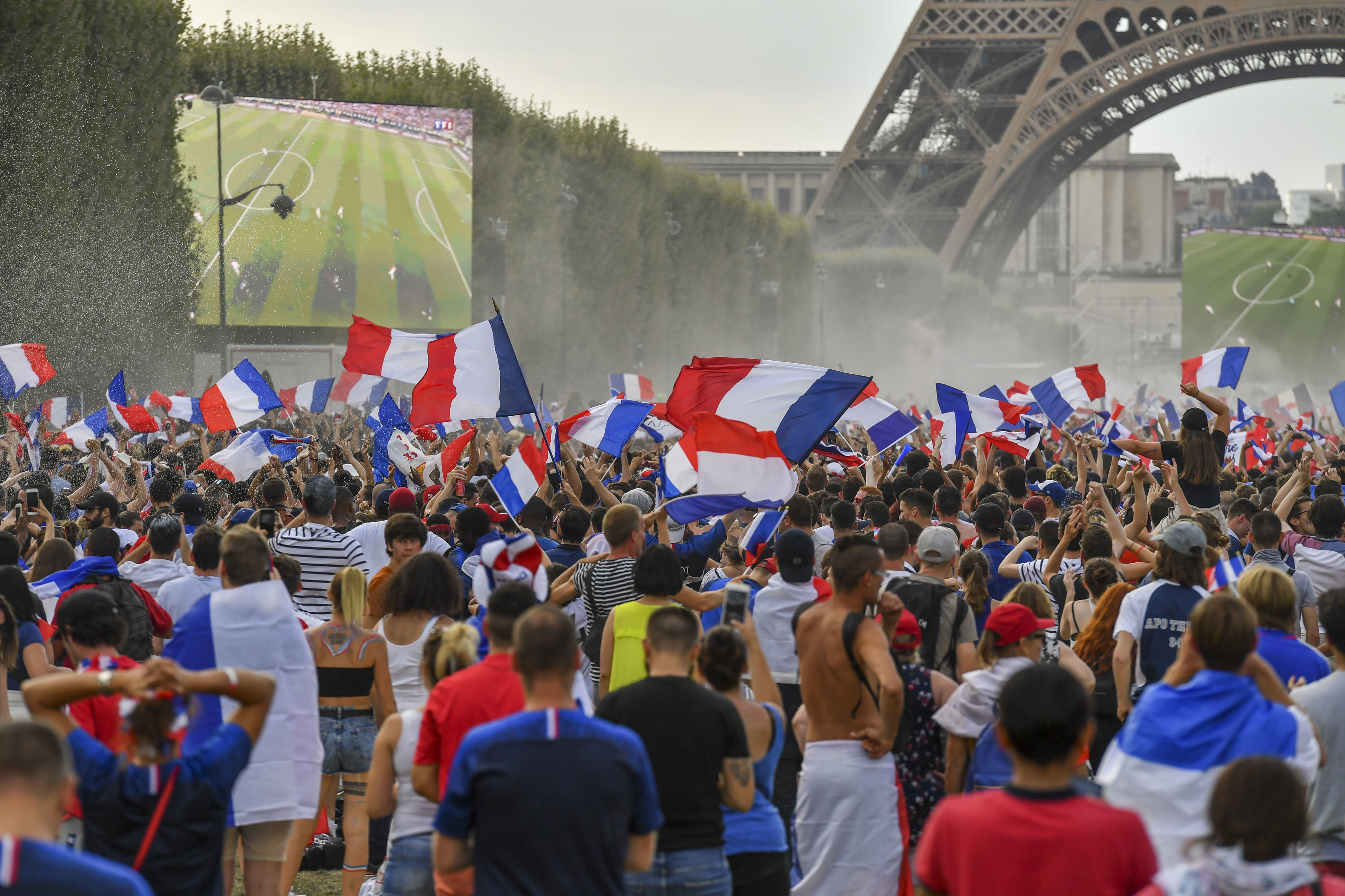 Micro-trottoir : Les Martiniquais vont-ils boycotter la Coupe du monde ?