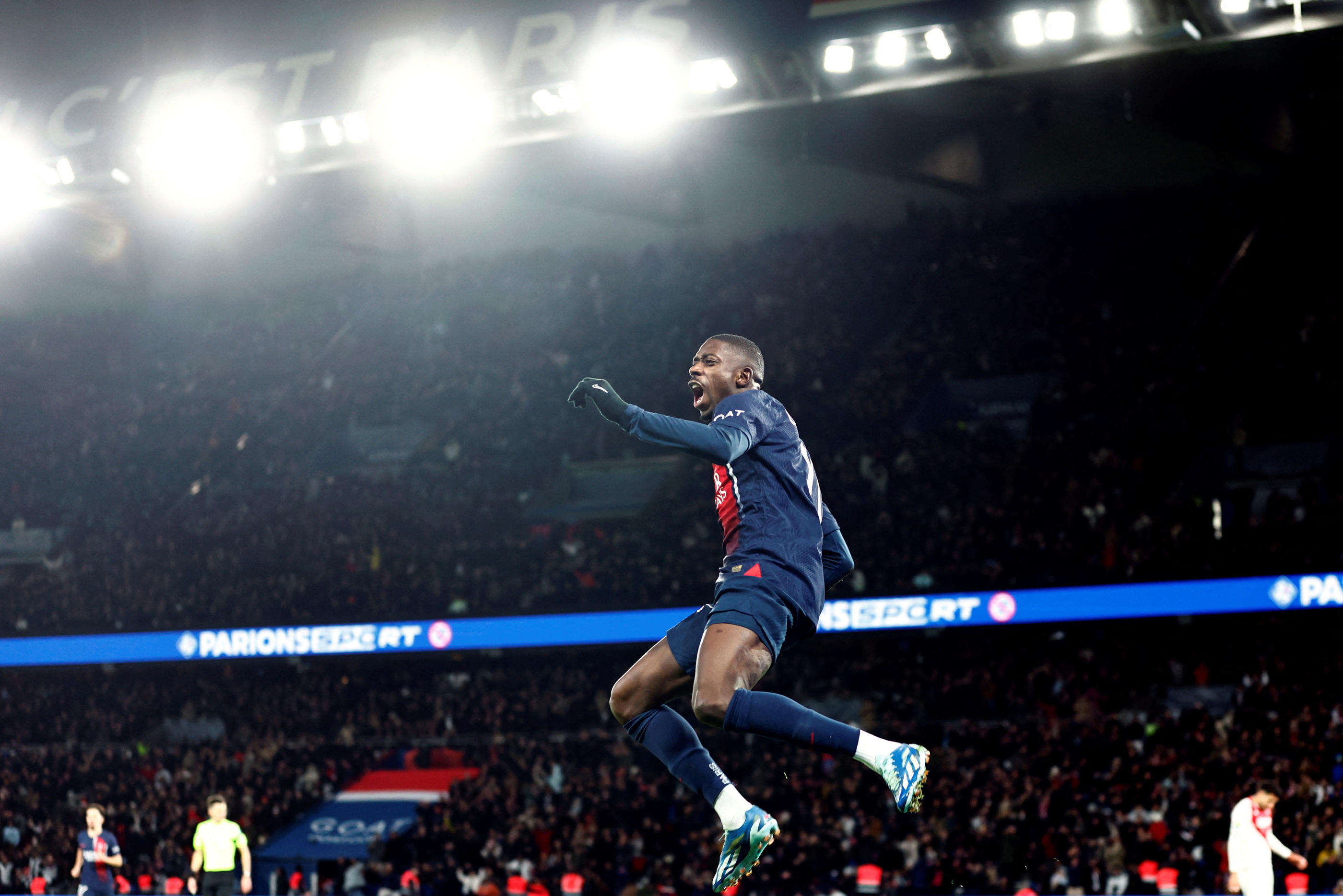 Ousmane Dembélé après son premier but de la saison (REUTERS/Gonzalo Fuentes     TPX IMAGES OF THE DAY)
