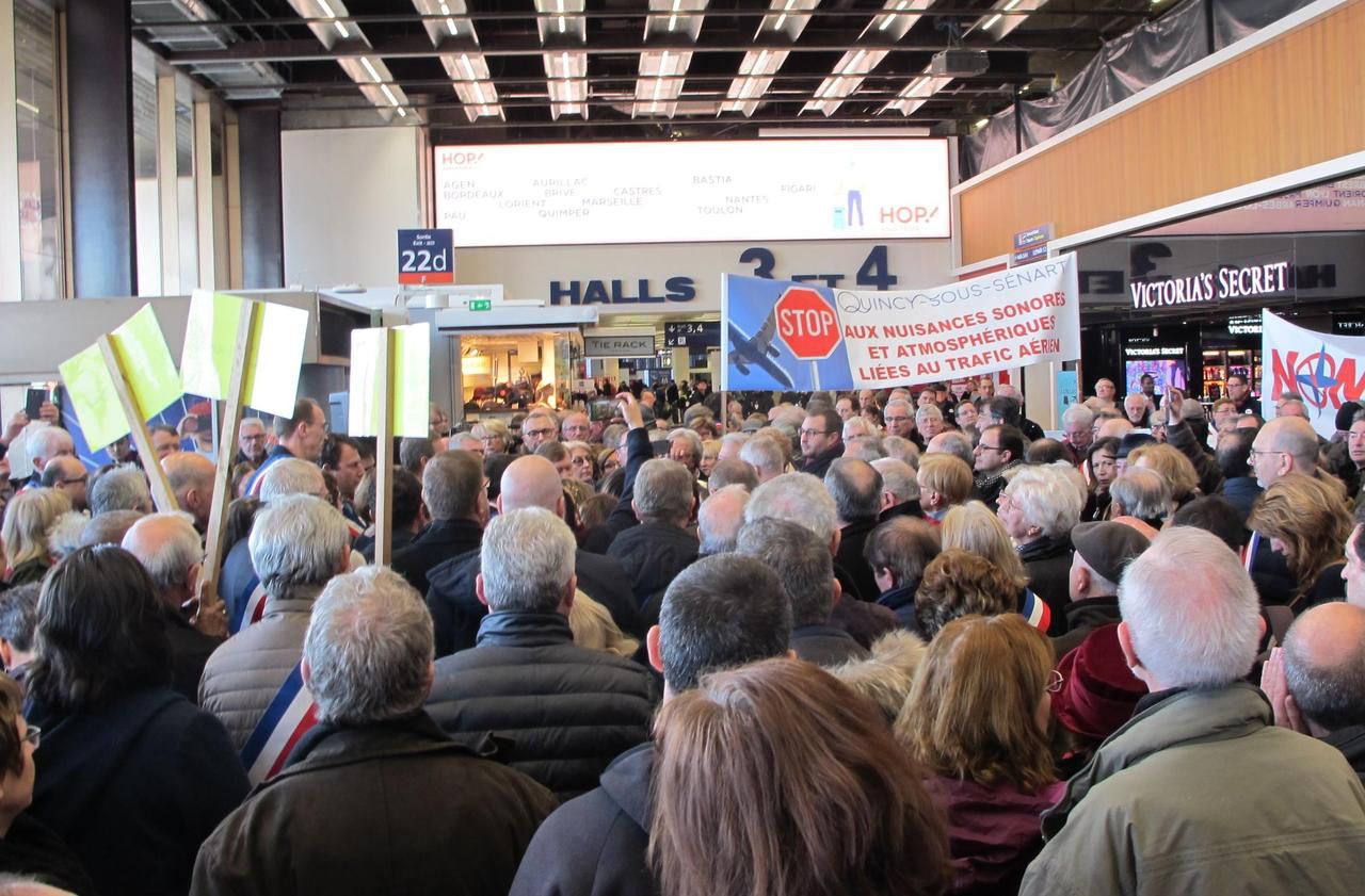 <b></b> Orly, le 16 février 2019. Le collectif d’association DRAPO a organisé une manifestation à l’aéroport d’Orly pour protester contre l’augmentation des nuisances sonores et le projet de privatisation des aéroports de Paris. 