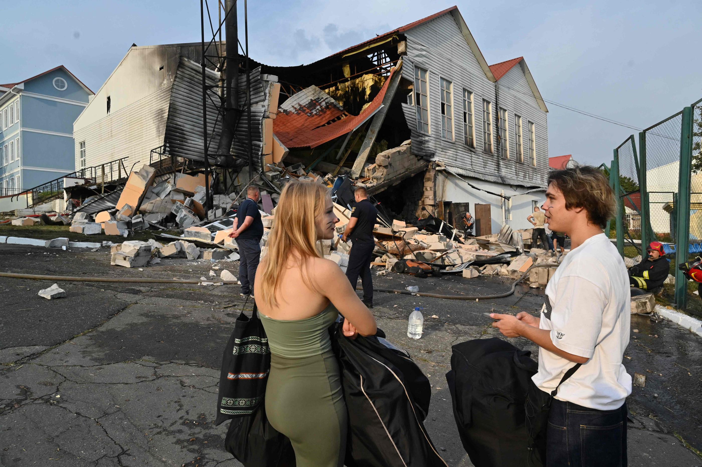 Une attaque de missiles russes a provoqué des dégâts à Kiev, dans la nuit du dimanche 1er au lundi 2 septembre, faisant deux blessés. Sergei Supinsky / AFP)