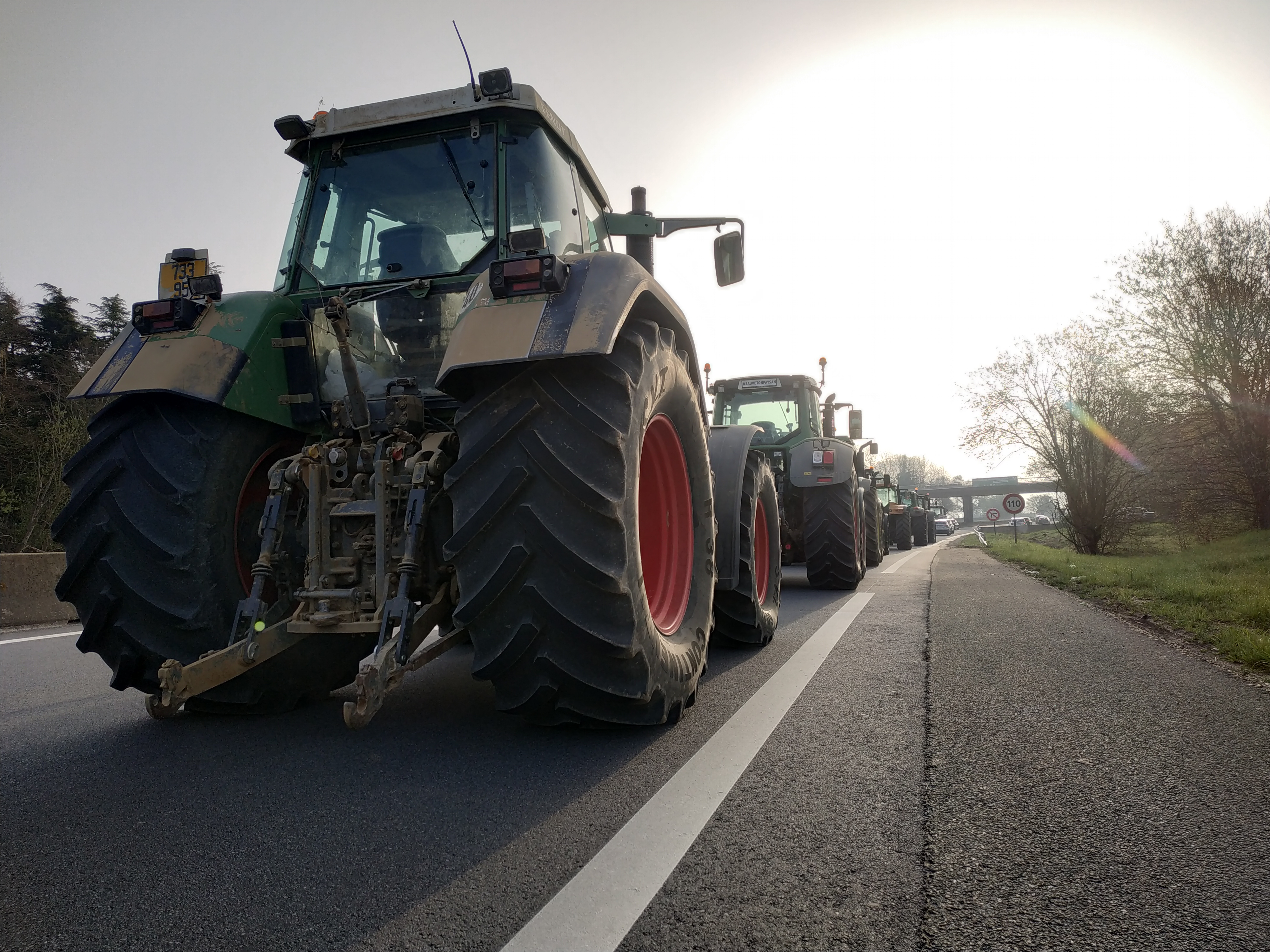 Une quinzaine de tracteurs prévoient de ralentir le trafic en direction de Houdan (Illustration). LP/Mickaël Sizine.