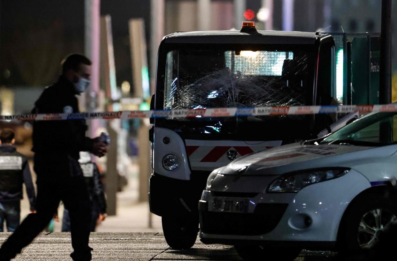 <b></b> La Défense (Hauts-de-Seine), ce mercredi. Ivre, le SDF de 46 ans responsable du drame conduisait une camionnette volée.