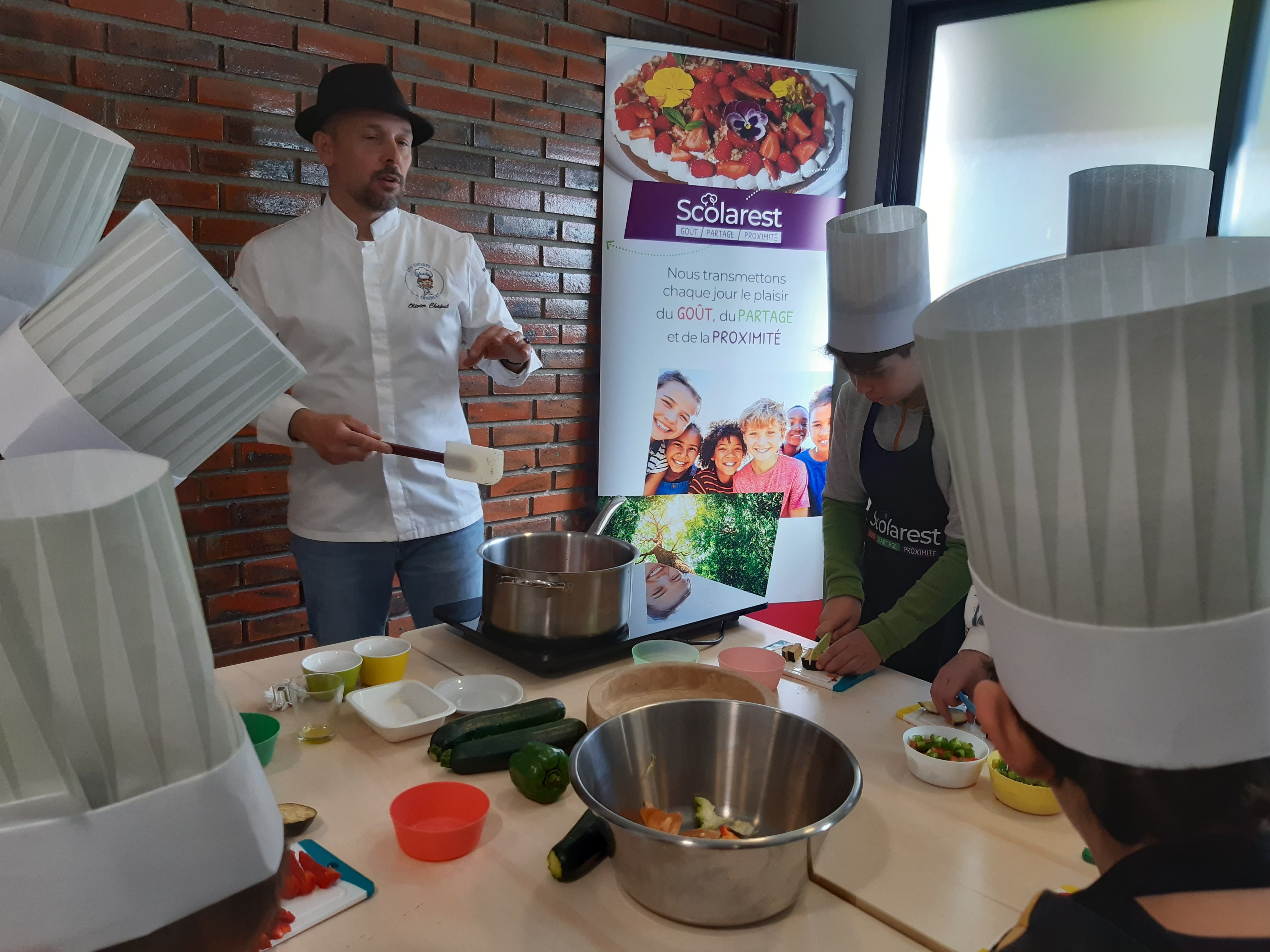 Antony, 3 mars 2024. Le chef Olivier Chaput, qui a animé un atelier d'éducation alimentaire pour les écoliers de CM1 et CM2 l'hiver dernier, est de retour dimanche à Antony pour la foire annuelle. LP/M.L.