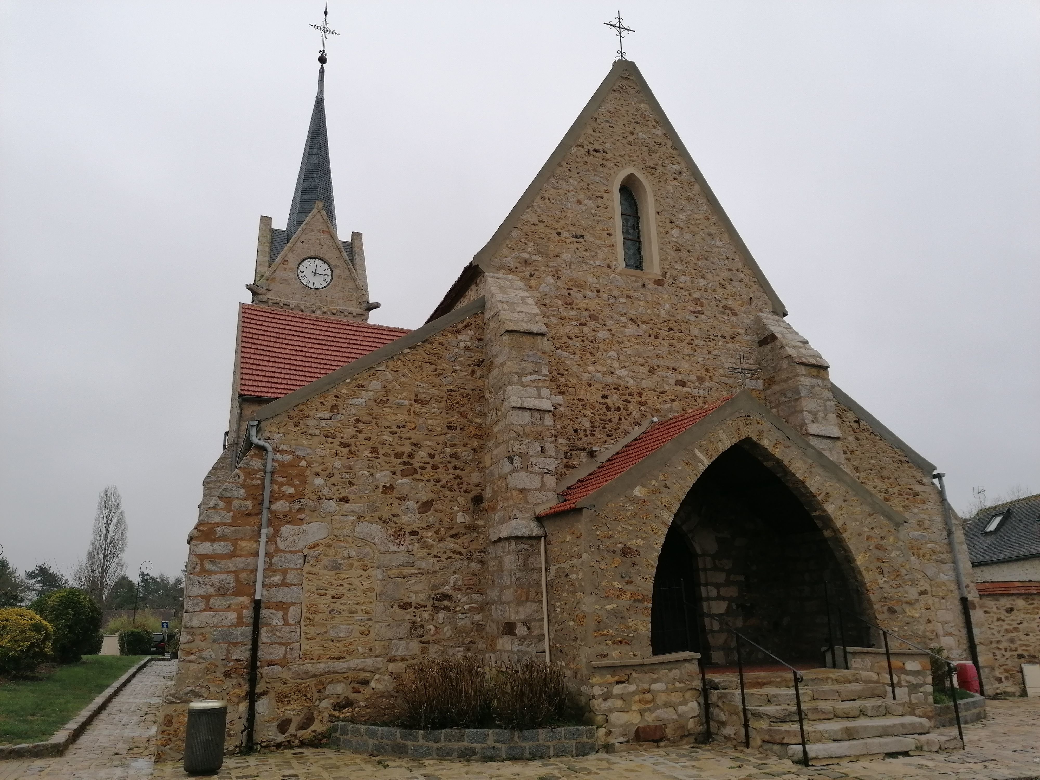 Châtres, le 24 décembre. L'Eglise Saint-Antonin a été labellisée Patrimoine d'intérêt régional./LP/Sébastien Blondé