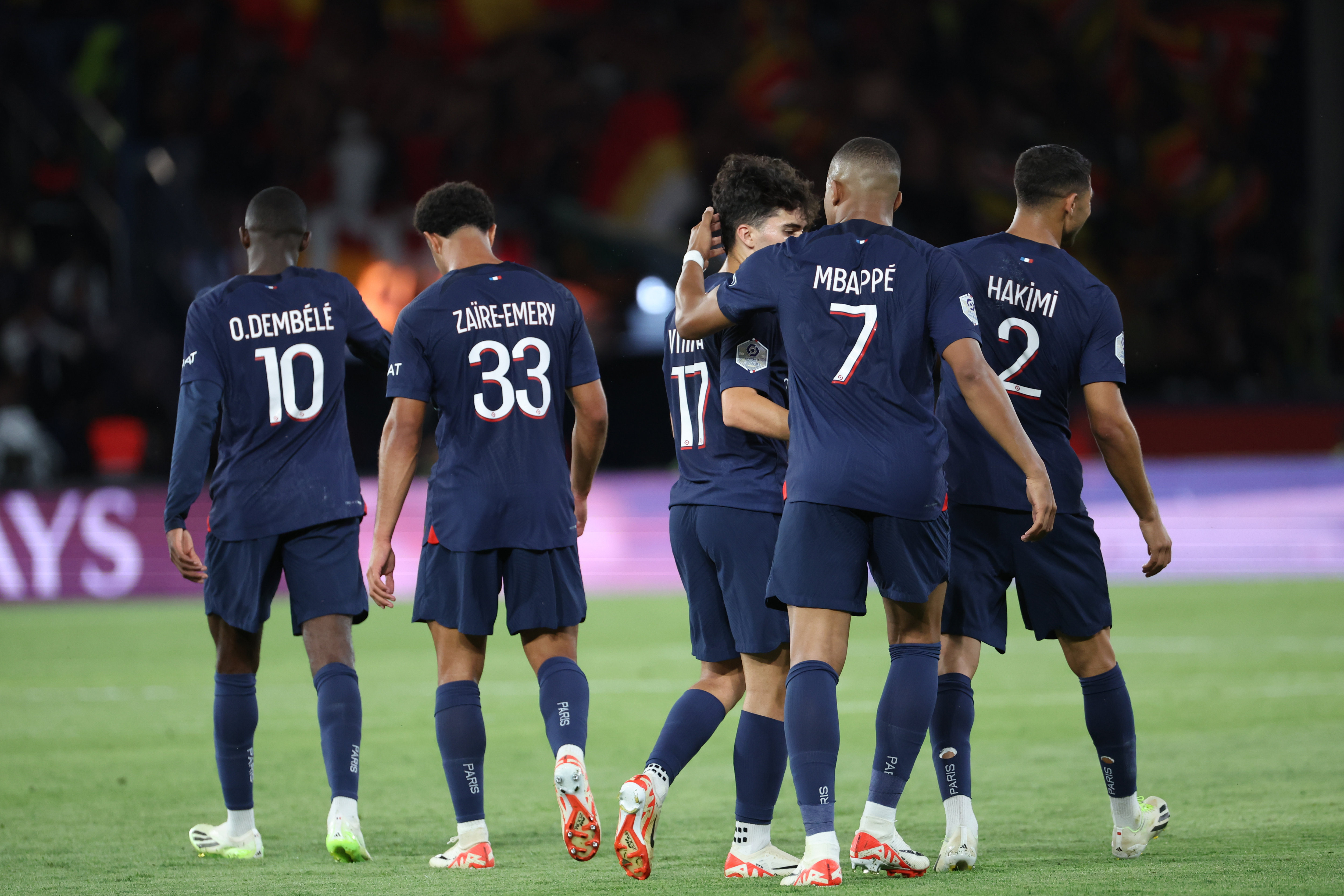 Dembélé, Zaïre-Emery, Vitinha, Mbappé et Hakimi font tous partie de l'équipe type de la saison en Ligue 1. LP/Arnaud Journois