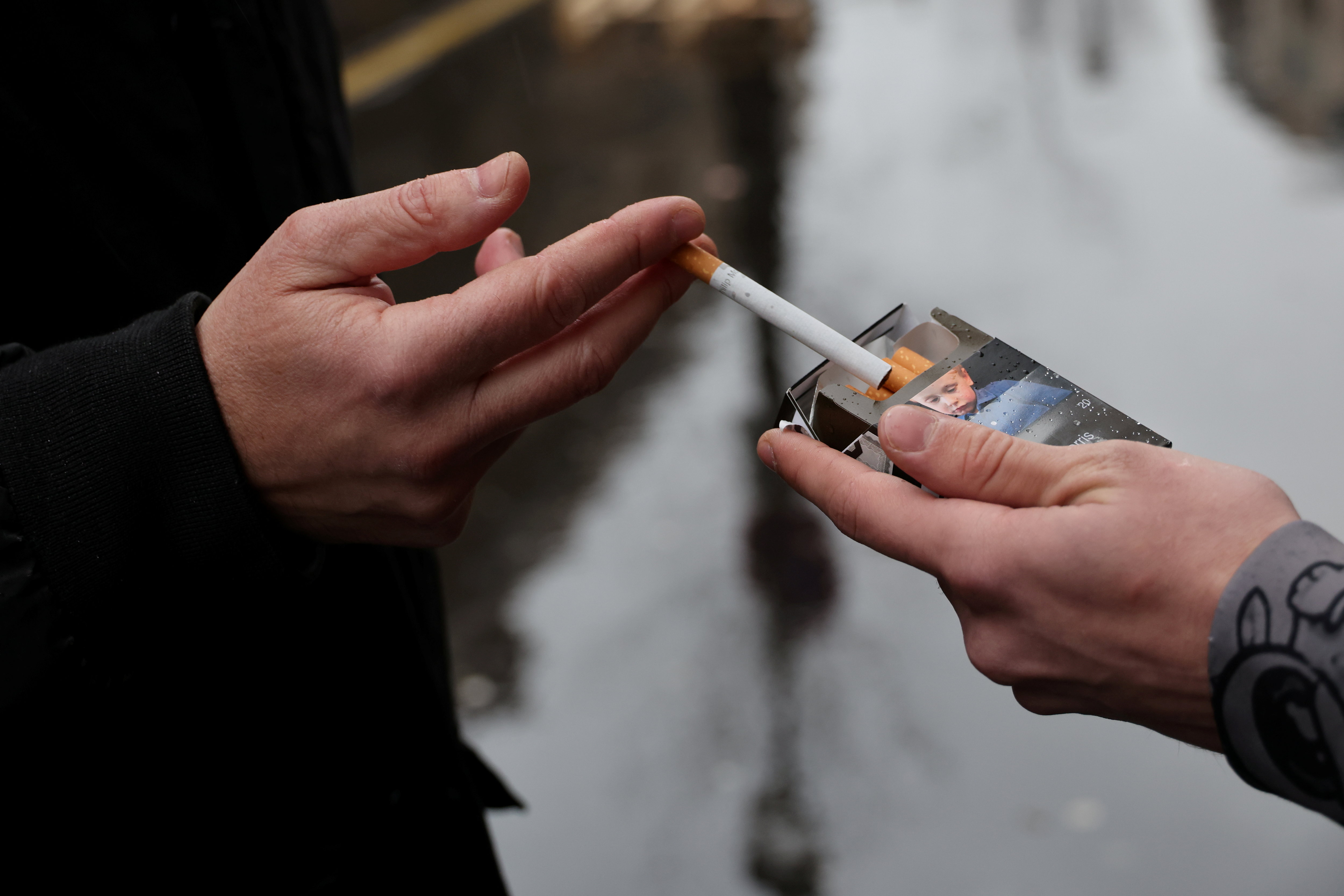 Un exemple loquent : les Maldives interdisent le tabac aux personnes nes aprs le 1er janvier 2007 - Le Parisien Un exemple loquent : les Maldives interdisent le tabac aux personnes nes aprs le 1er janvier 2007 - Le Parisien
