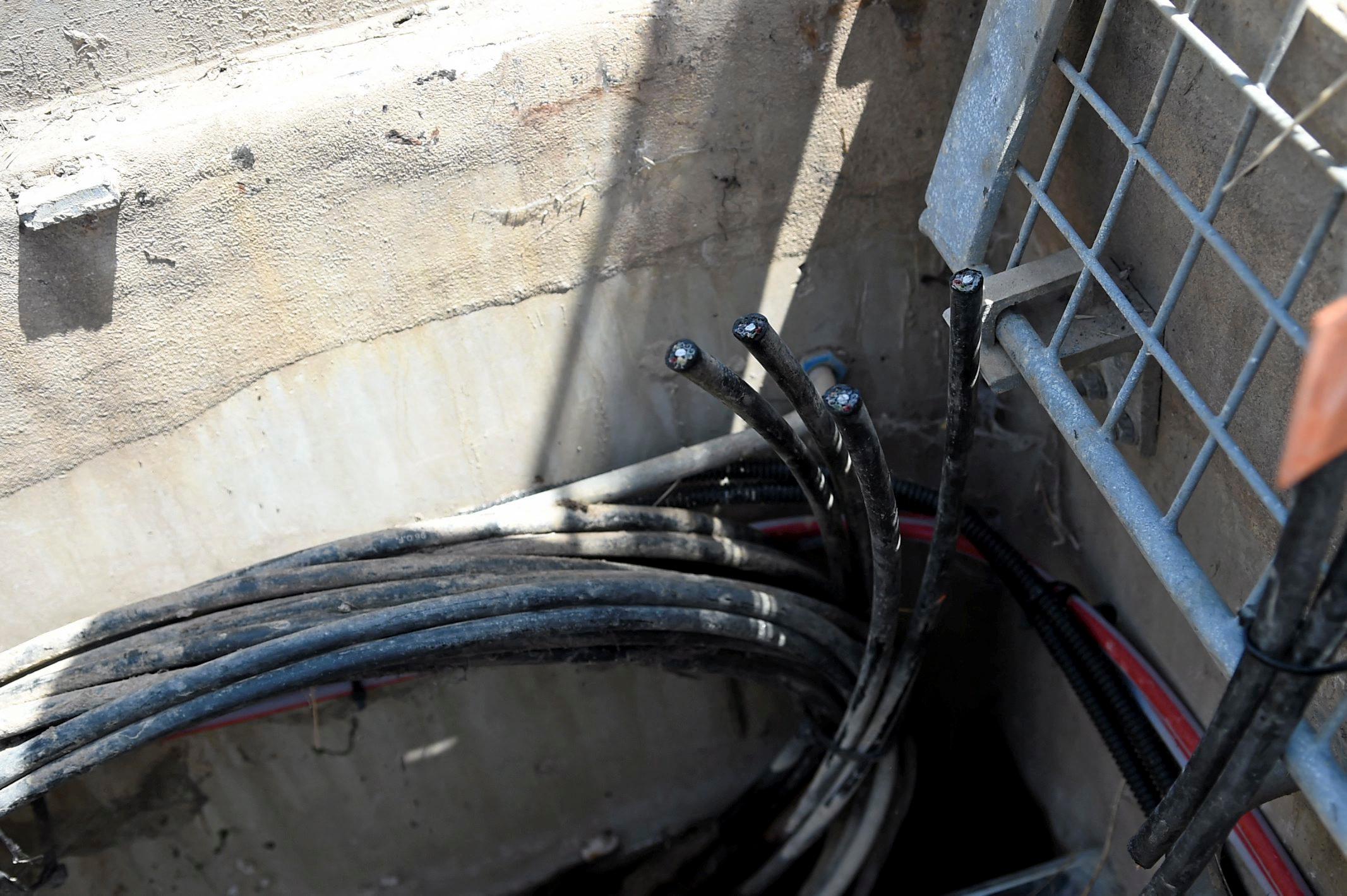 Des câbles du réseau de fibre optique sur des infrastructures de l’opérateur SFR ont notammet été sabotés à Capestang, dans l'Hérault. PHOTOPQR/LE MIDI LIBRE/Sylvie Cambon