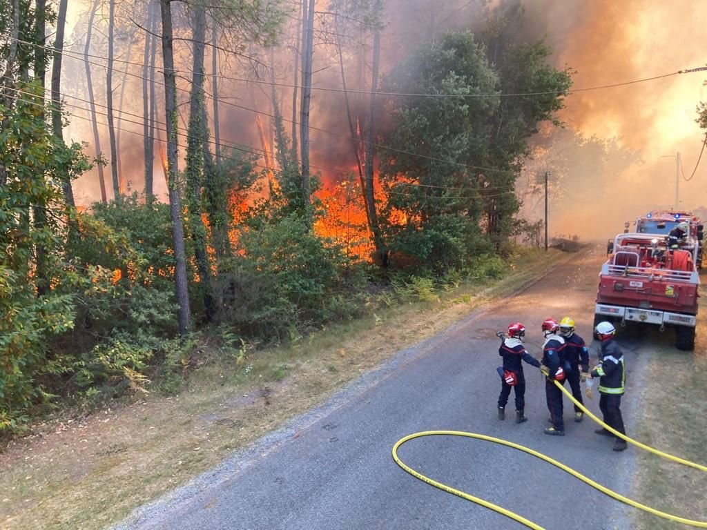 Guillos (Gironde), juillet 2022. Quinze pompiers seine-et-marnais sont partis lutter contre les flammes en Gironde, dont le capitaine Tanguy Bannier. SDIS 77