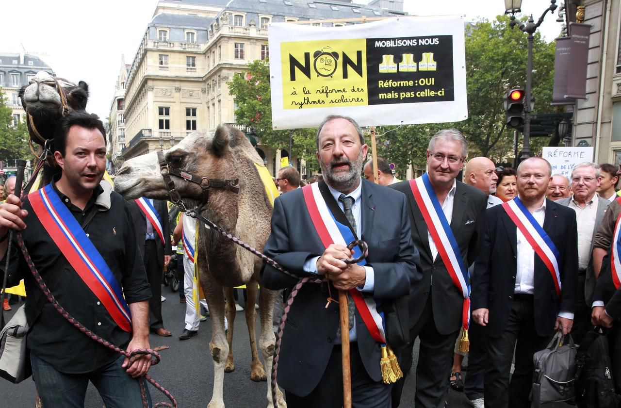 <b></b> Paris, septembre 2014. Après plus de 3 ans de bataille, le maire de Janvry a obtenu gain de cause : comme 102 autres communes de l’Essonne, il peut repasser, dès la rentrée, à la semaine de 4 jours pour les écoliers. 