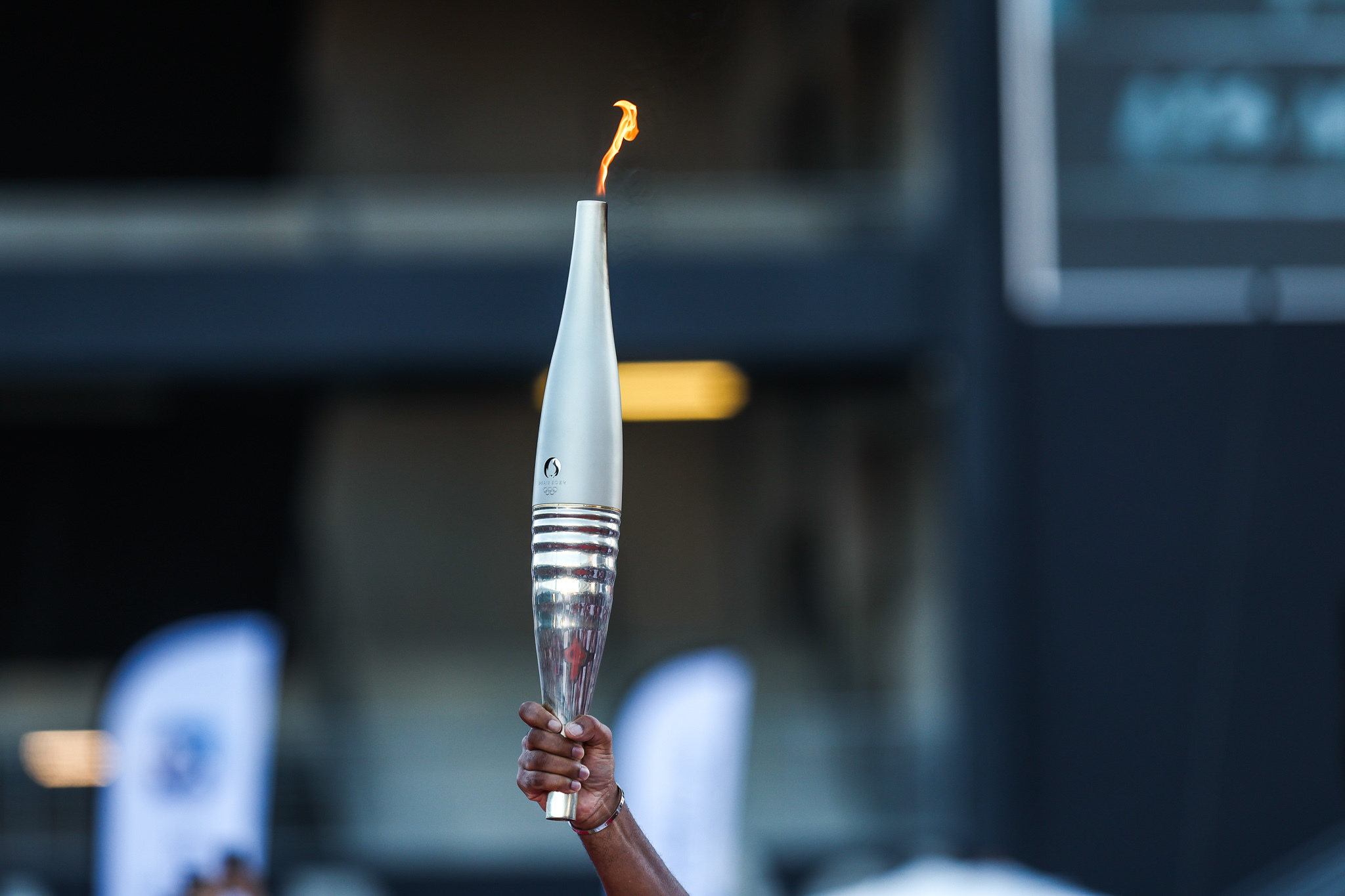 De son arrivée à Marseille (Bouches-du-Rhône), mercredi 8 mai, jusqu’à la cérémonie d’ouverture, le 26 juillet à Paris, 11 000 « éclaireurs » porteront la flamme olympique à travers l’Hexagone. Icon Sport / Johnny Fidelin