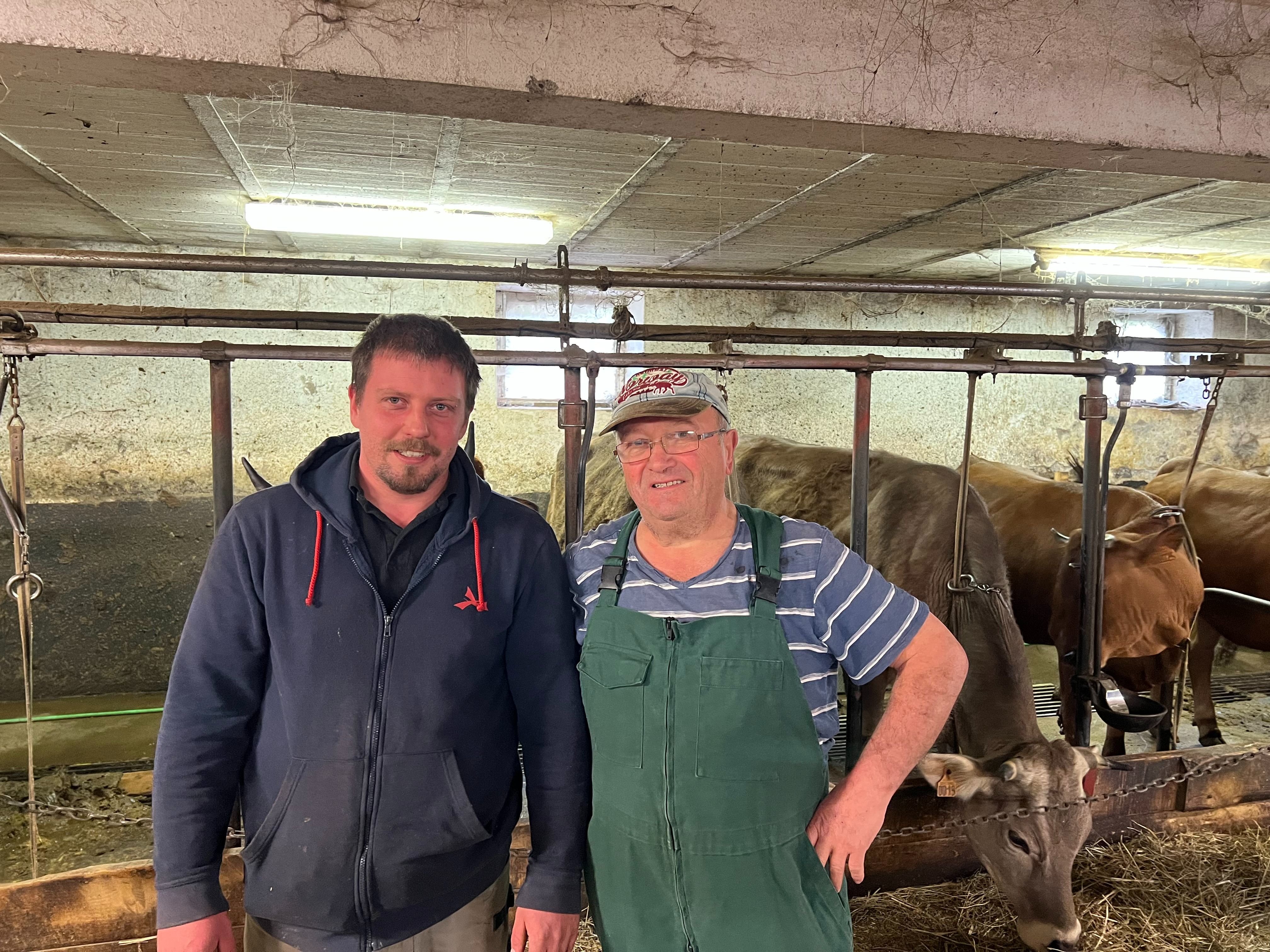 Sondernach (Haut-Rhin), le 13 avril. Kevin Fest et son grand-père Jean-Claude Lochert sont à la tête de la ferme-auberge de Rothenbrunnen sur les hauteurs de la vallée de Munster. LP/Martin Antoine