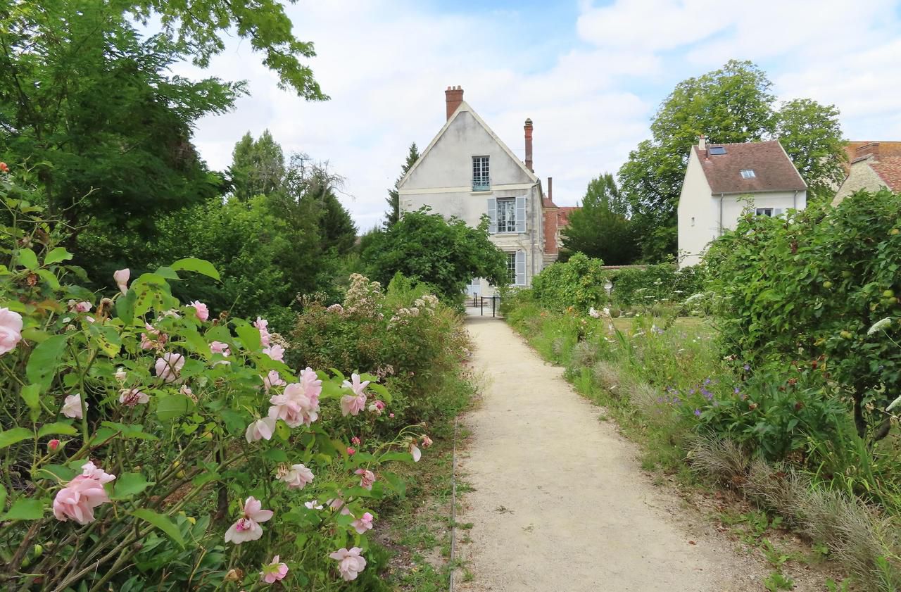 <b></b> Milly-la-Forêt, le 25 juillet 2020. Pour la 2e année, la Maison Cocteau expose des dessins méconnus de l’artiste issus de la collection du musée national d’art moderne.