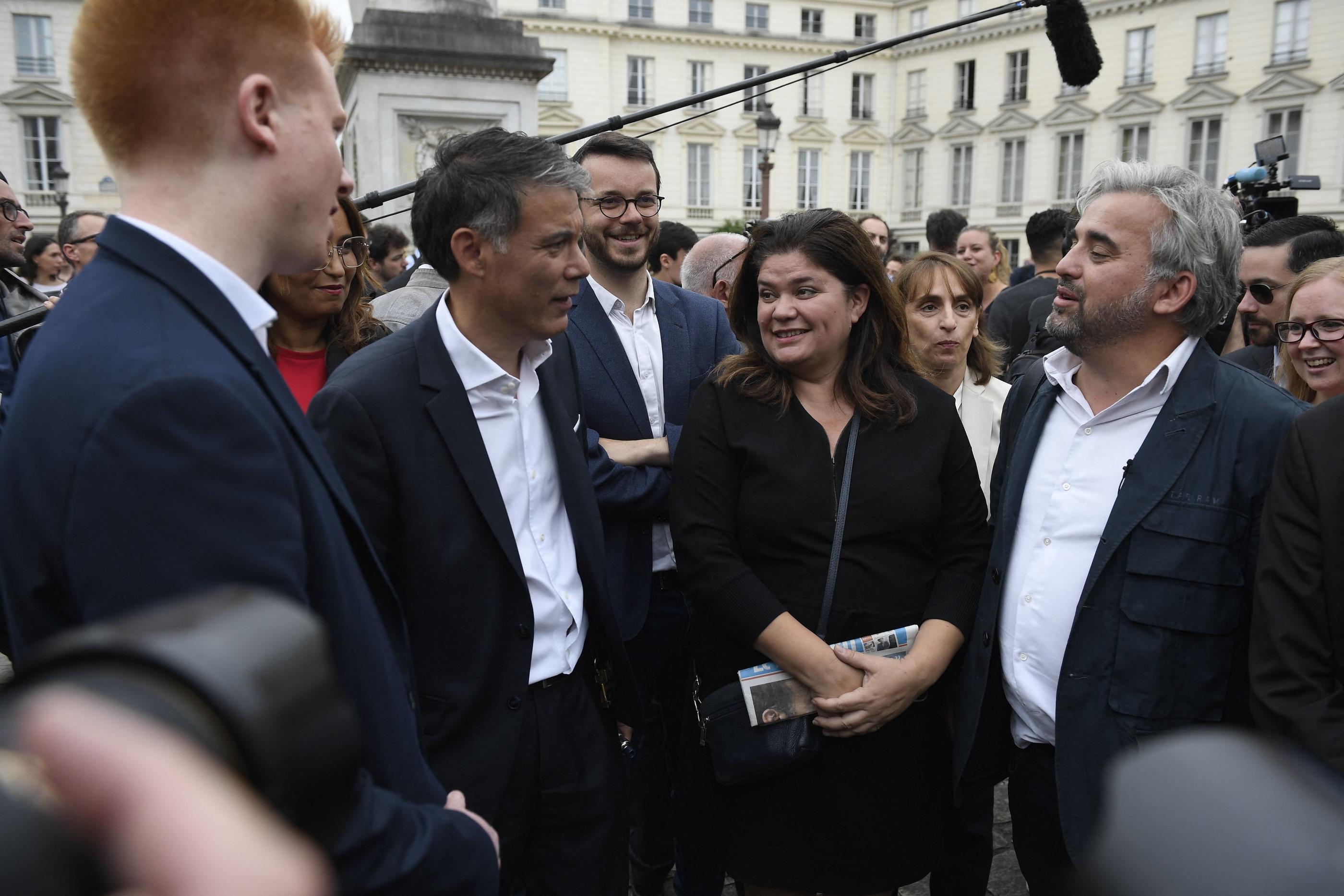 Raquel Garrido et Alexis Corbière démentent exploiter une femme de ménage,  Le Point retire son article - Le Parisien