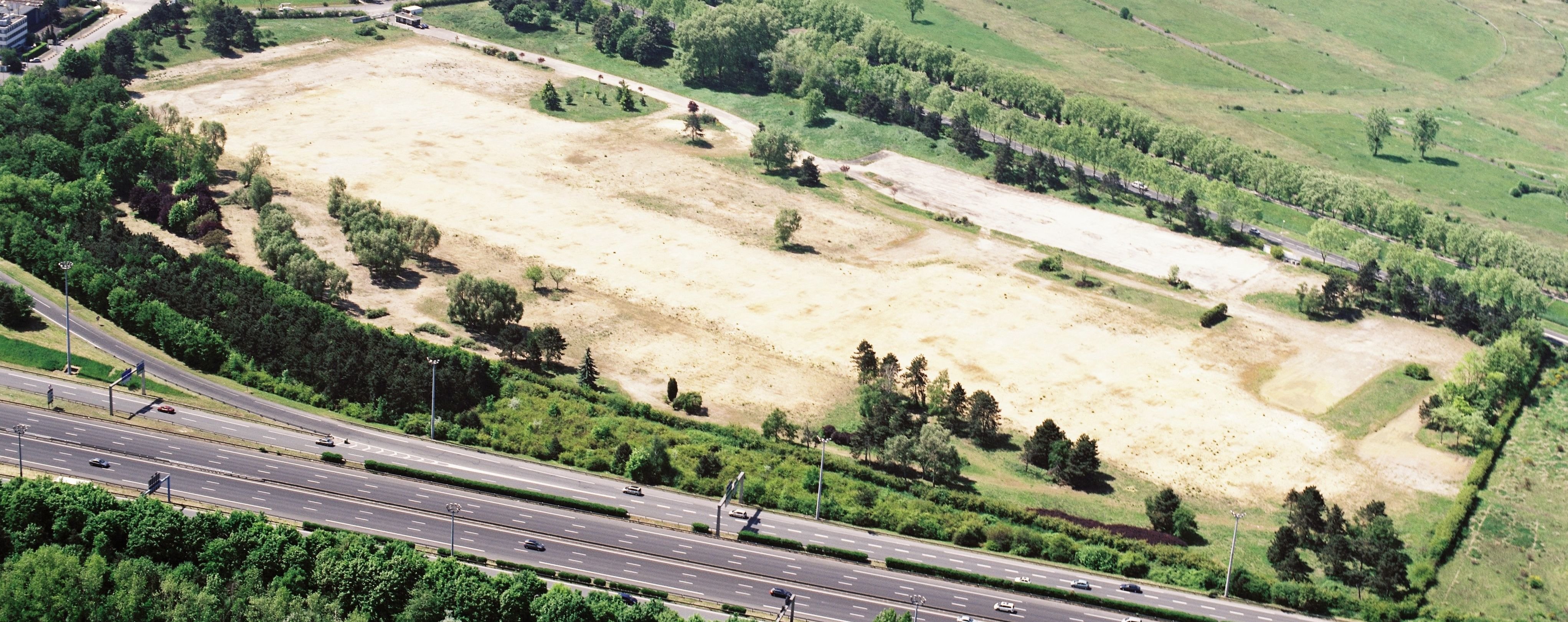 Ris-Orangis. Les bâtiments de l'ancienne usine LU ont disparu, laissant une friche industrielle de 17 hectares qui attend sagement une nouvelle vie (Archives). Ville de Ris-Orangis