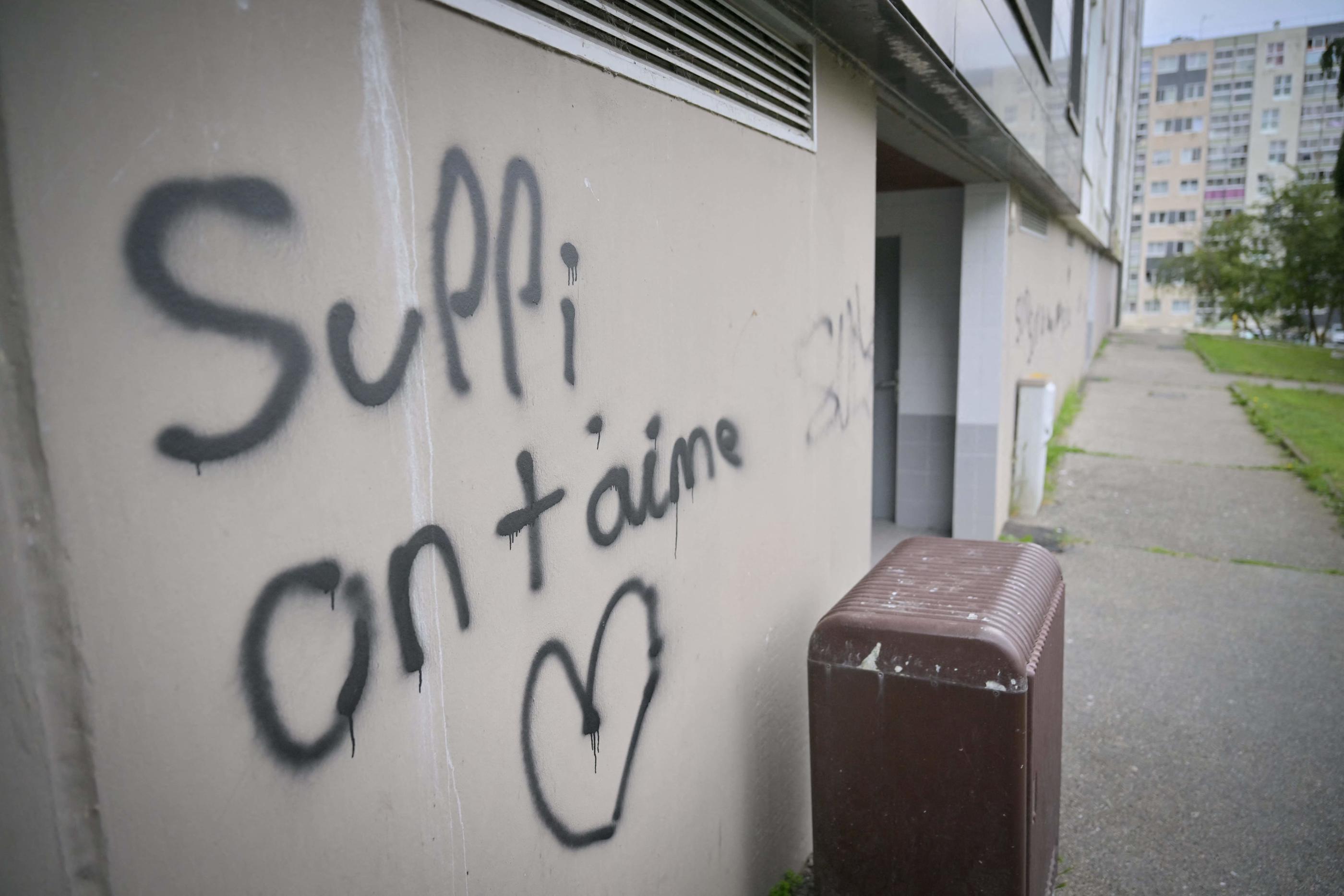 Le jeune Sulivan a été tué par la police le 10 juin 2024, lors d'une course poursuite à la suite d'un refus d'obtempérer, à Cherbourg. Photo : Lou BENOIST / AFP