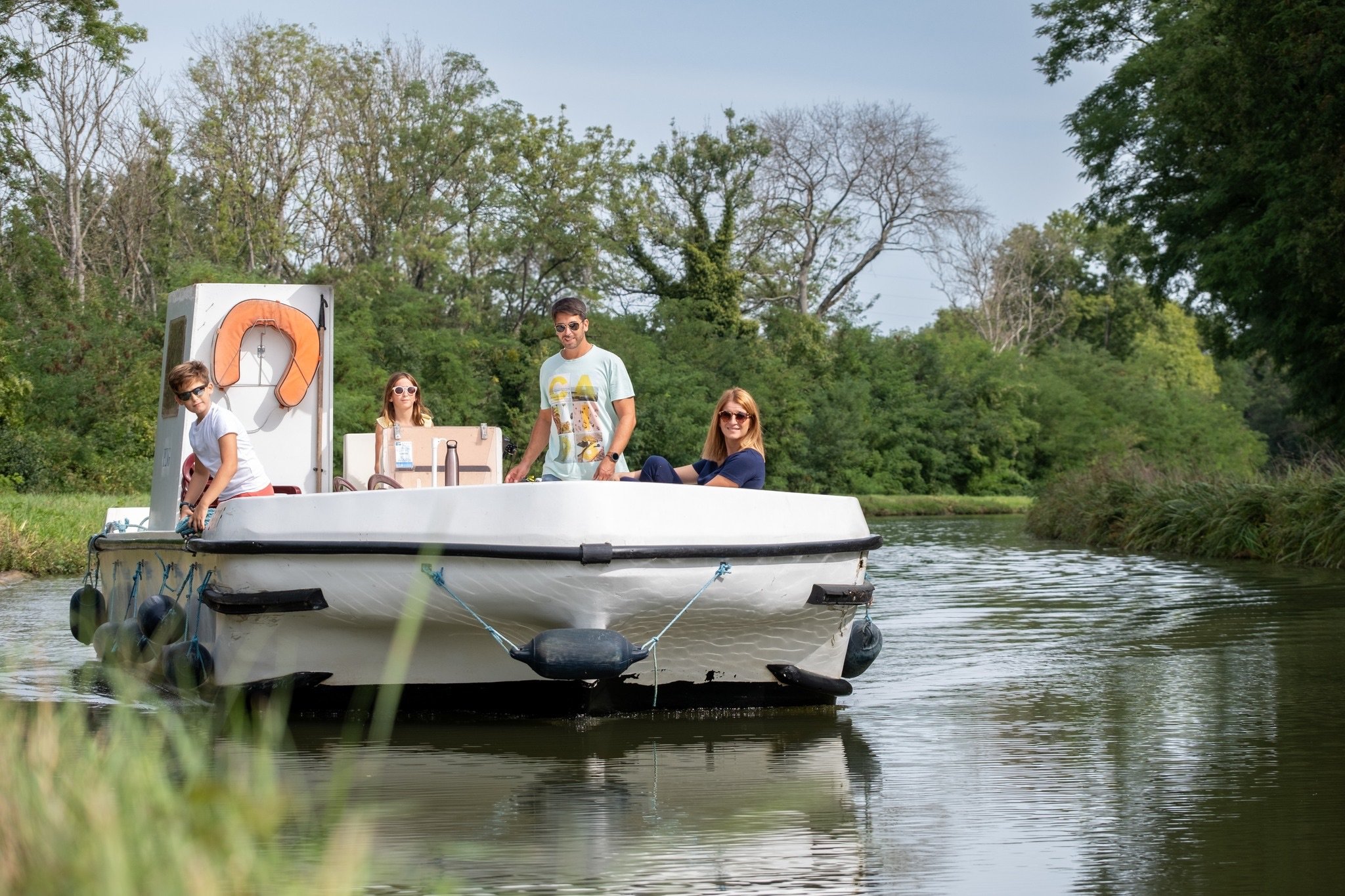 À pied ou en bateau, de nombreuses activités estivales sont proposées pour des vacances ou des visites en famille. DR/©Tourisme Loiret