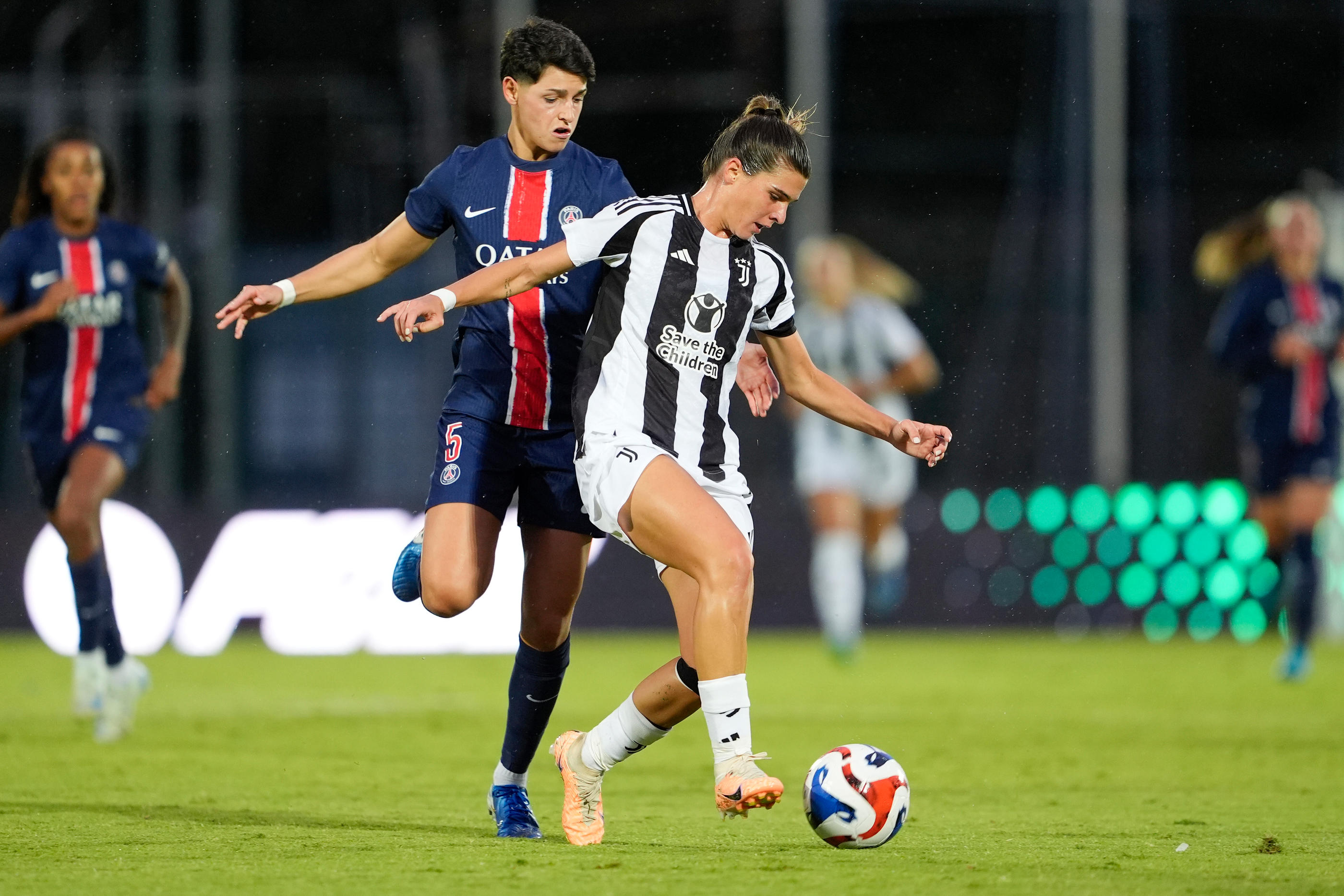 Sofia Cantore et la Juventus ont puni le PSG d'Elisa De Almeida. Icon Sport/Fabio Ferrari