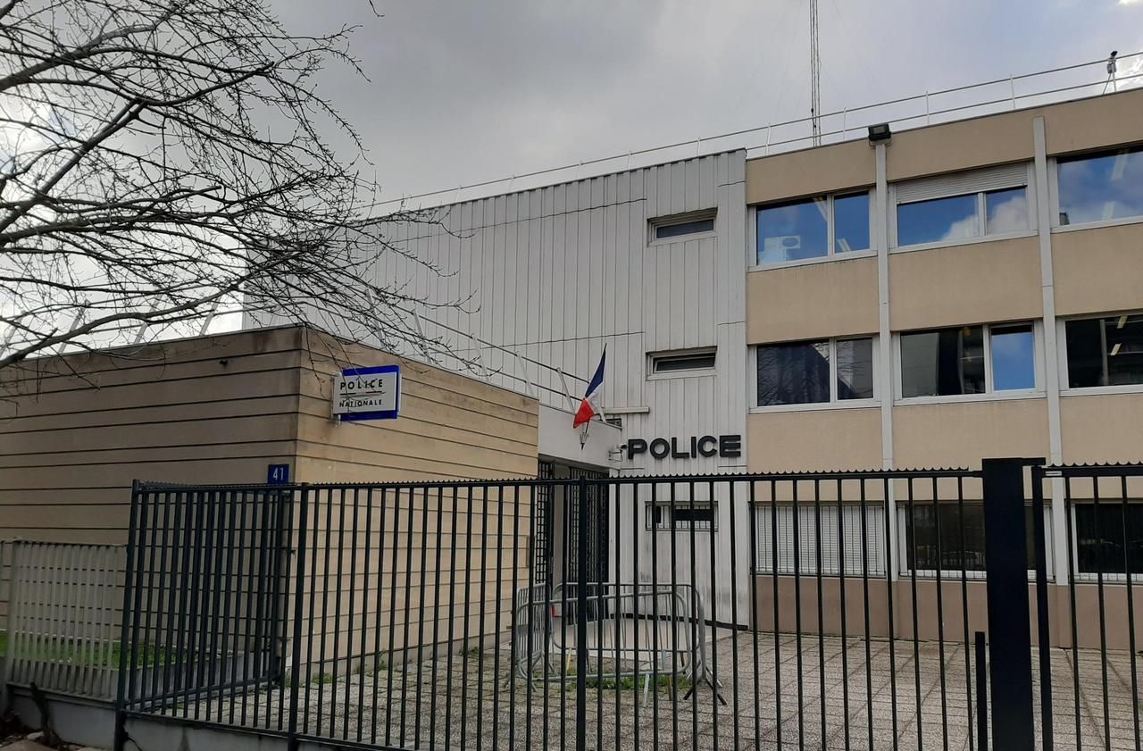L'homme, âgé de 56 ans, a été placé en garde à vue dans les locaux du commissariat de Sarcelles. LP/Julie Olagnol