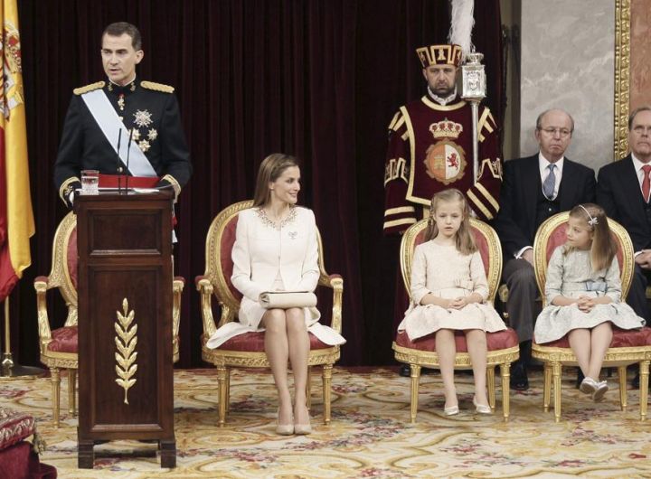 Intronisation de Felipe VI: une couronne en plaqué or – L'Express