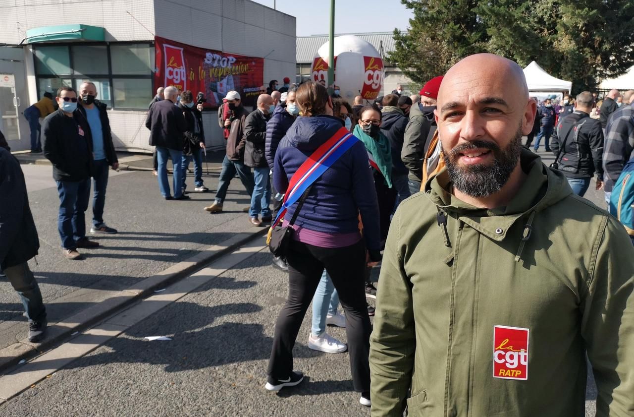 <b></b> Vitry-sur-Seine (Val-de-Marne), vendredi 2 avril. De nouveau soutenu par plusieurs centaines de personnes ce vendredi, Alexandre El Gamal voit dans cette affaire une volonté de répression syndicale.
