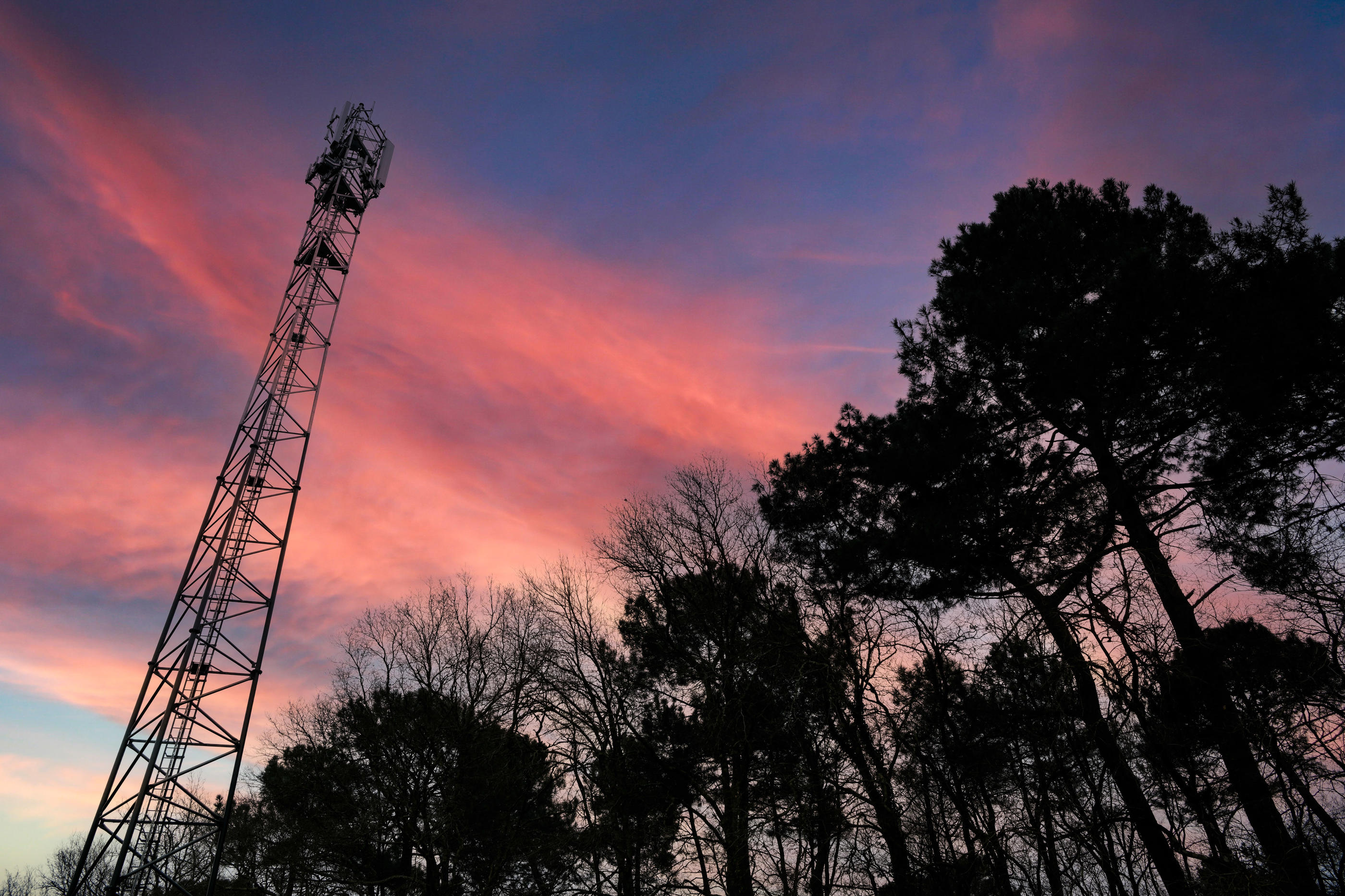 Plus de 50000 antennes 5G sont recensées aujourd'hui en France. Selon l’ANFR, l’organisme public chargé de valider l’activation des fréquences, pas une semaine ne se passe sans qu'une opposition locale se manifeste. LP / Jean-Bernard Nadeau