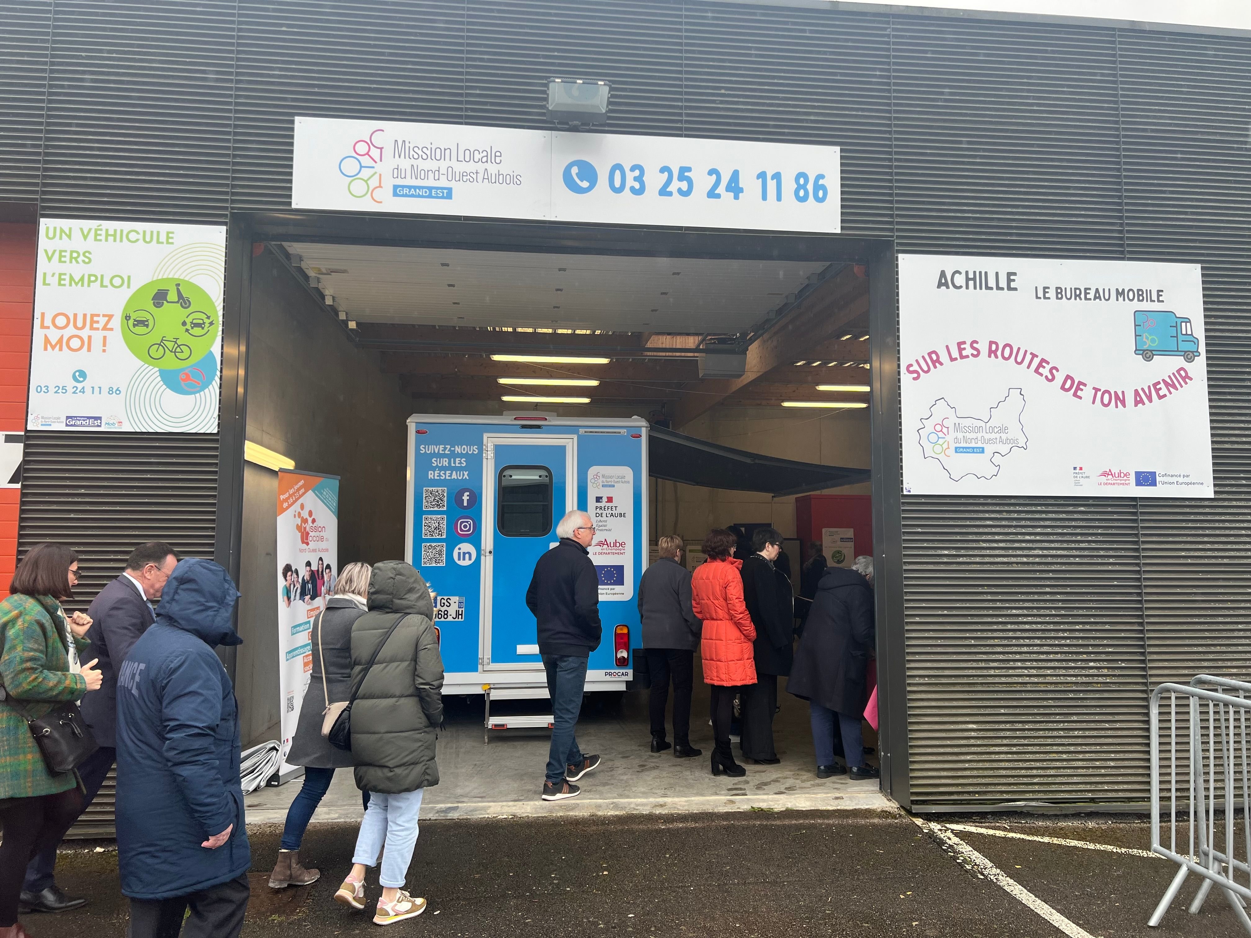 Le bureau mobile de la Mission Locale du Nord-Ouest aubois a été inauguré ce mercredi 6 mars à la mission Locale à Romilly-Sur-Seine. LP/Jonathan Sottas