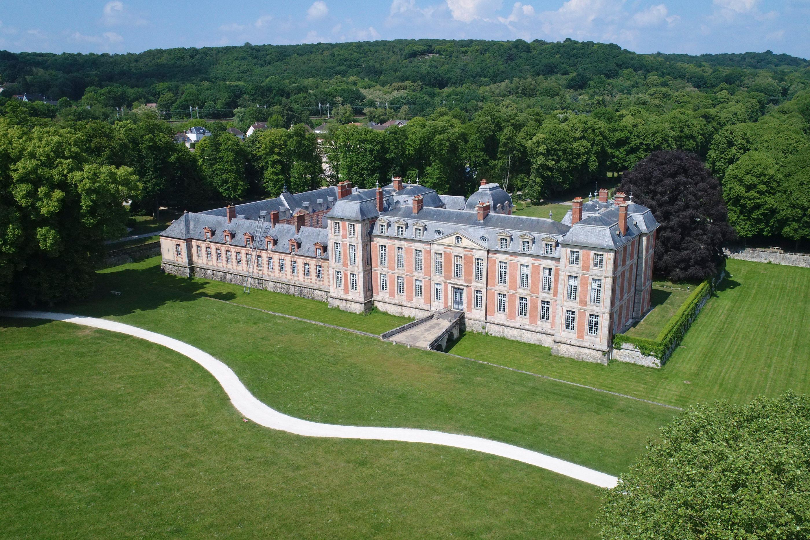 Le 22 juillet, la flamme olympique passera par le domaine de Chamarande, l'occasion de découvrir ou redécouvrir son château, bâti au XVIIe siècle, propriété du conseil départemental de l'Essonne. LP/Philippe de Poulpiquet