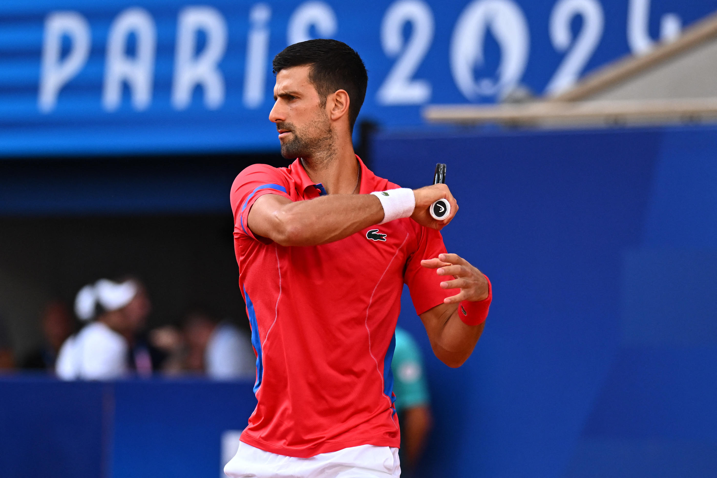 Novak Djokovic n'est pas certain de pouvoir disputer sa demi-finale olympique à Paris. Icon Sport