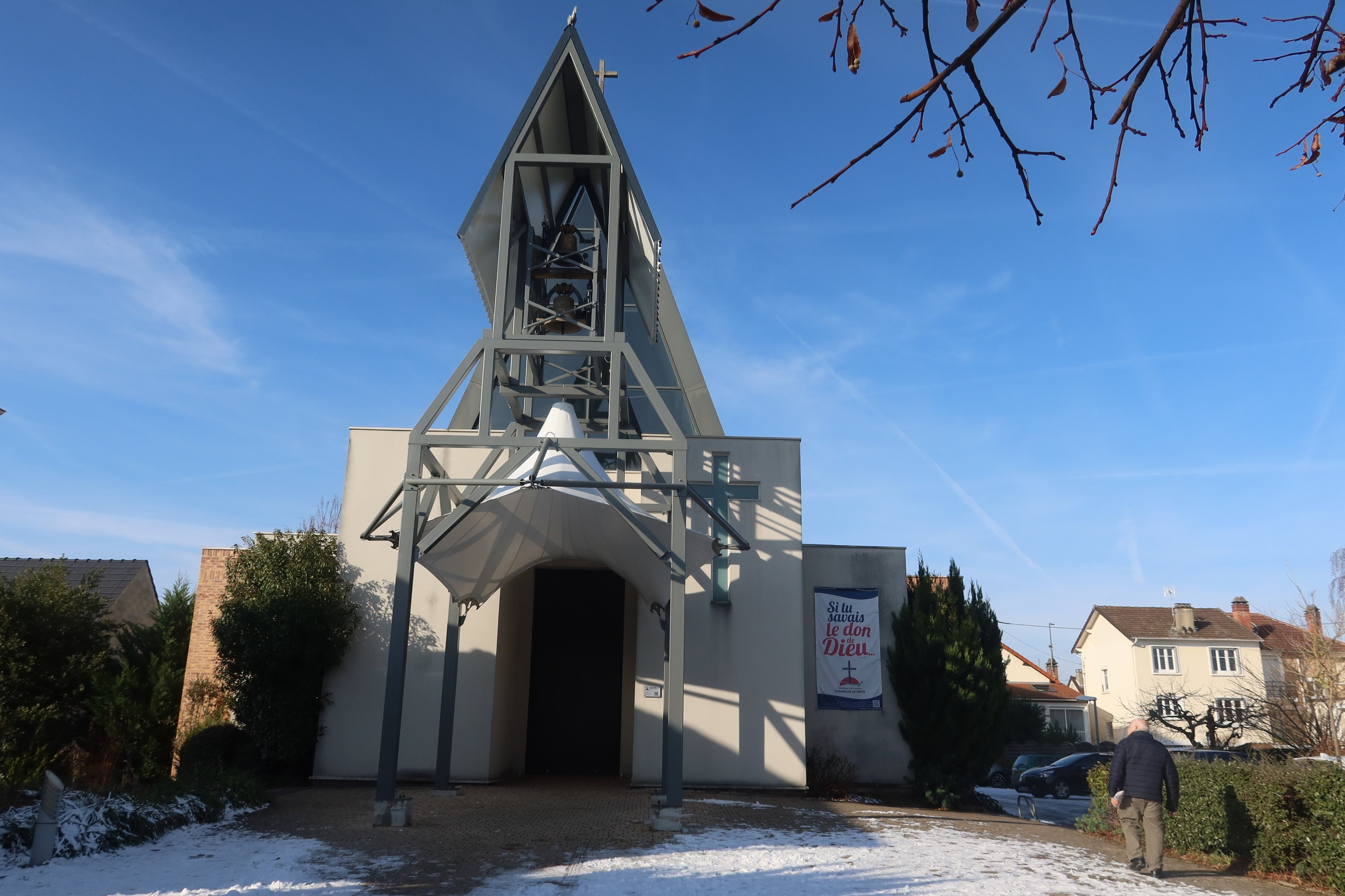 Cormeilles-en-Parisis (Val-d'Oise), ce dimanche 21 janvier 2024. « Le clocher est complètement ouvert, il n’est pas très haut, le son arrive directement chez nous », confie une habitante. LP/Frédéric Naizot