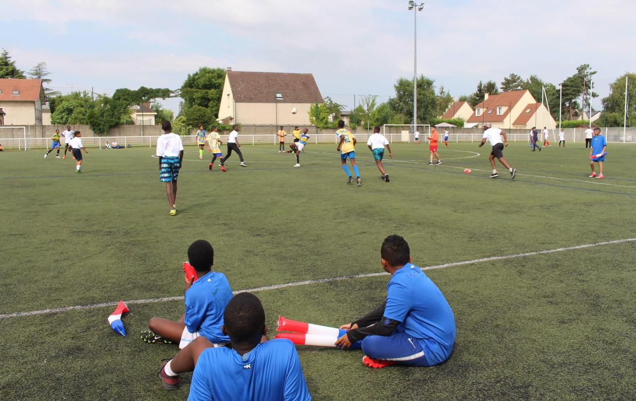 <b></b> La Norville, ce lundi 10 juillet. Pour la « Coupe des mômes », les enfants de plusieurs villes d’Essonne rejouent certains matchs de la Coupe du monde.