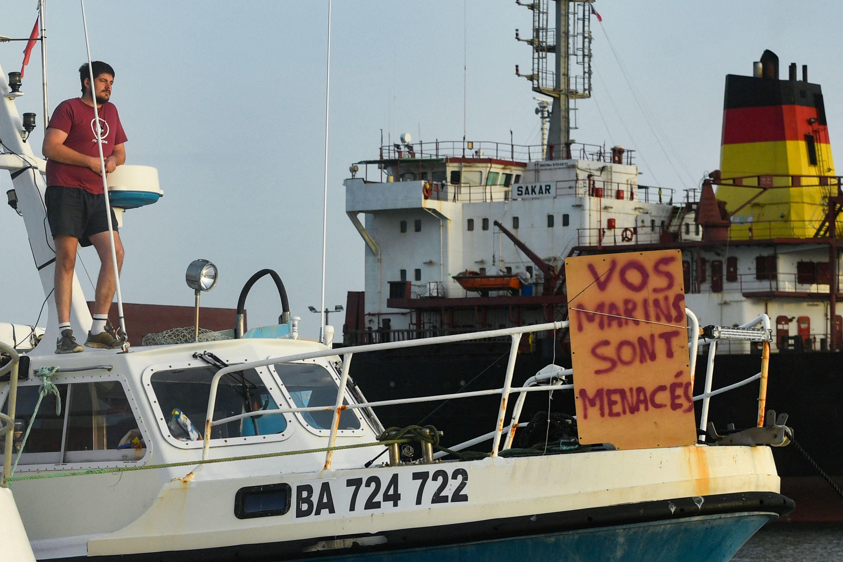 De nombreux mouvements sont organisés, comme à Bayonne (Pyrénées-Atlantiques) dans le cadre de l'appel du Comité national des pêches. GAIZKA IROZ / AFP