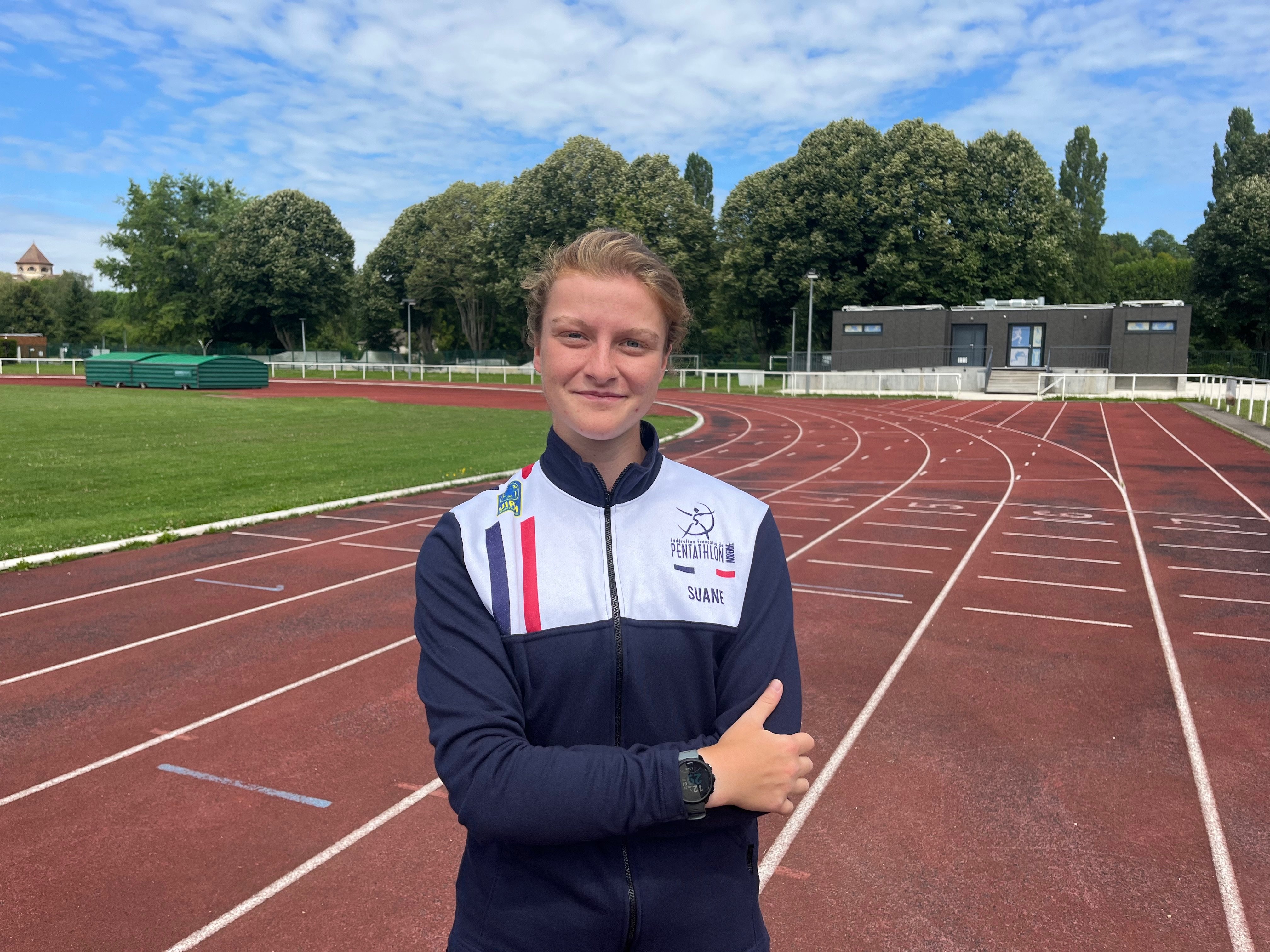 Coulommiers (Seine-et-Marne), le 25 juillet. Suane Annequin a eu 19 ans le 13 juillet, ce qui fait d'elle la plus jeune arbitre de pentathlon moderne de ces Jeux olympiques. LP/O.G.