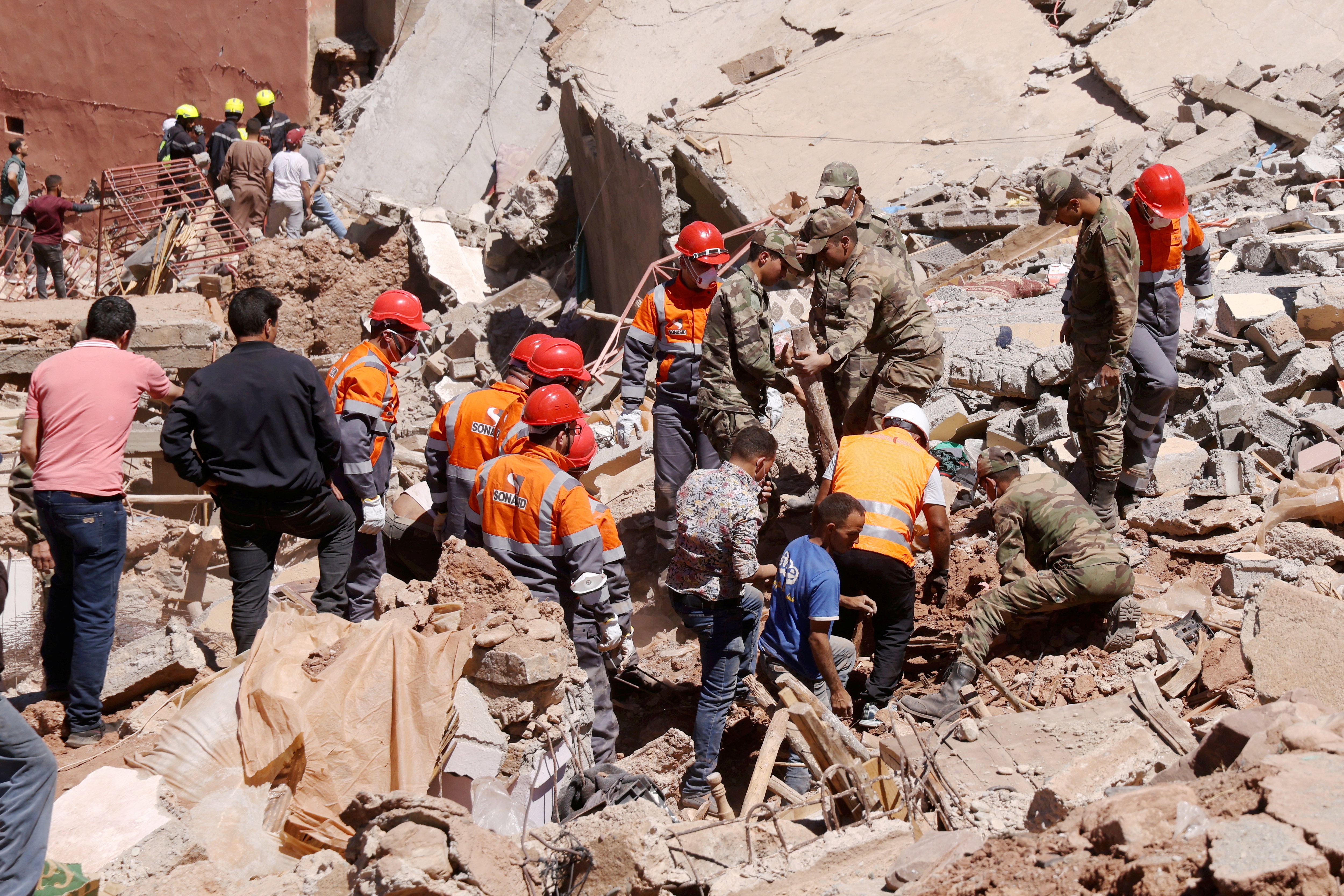 A Talat N'Yaaqoub, la ville la plus proche de l'épicentre du séisme qui a frappé le Maroc dans la nuit de vendredi à samedi. Ce village de montagne a été très durement touché, plus aucune maison n'est debout. LP/Jean-Baptiste Quentin