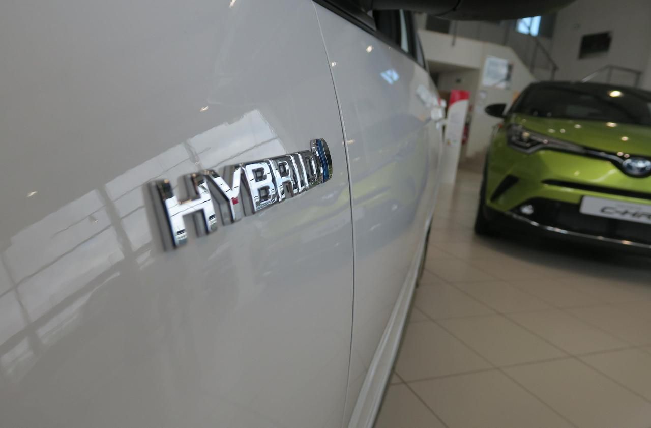 <b></b> En milieu urbain, un véhicule hybride permet de substantielles économies de carburant.