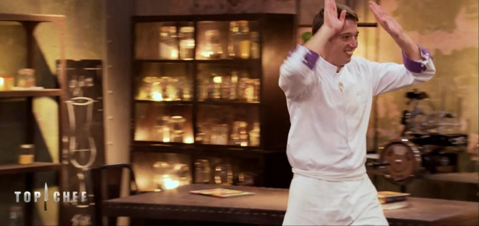 Dans ce nouvel épisode de « Top Chef », Jean a remporté la première épreuve du trompe-l’œil, qu'il avait mal commencée : il avait dû reprendre sa pâte après avoir confondu le sel et le sucre (capture d'écran). Document M6