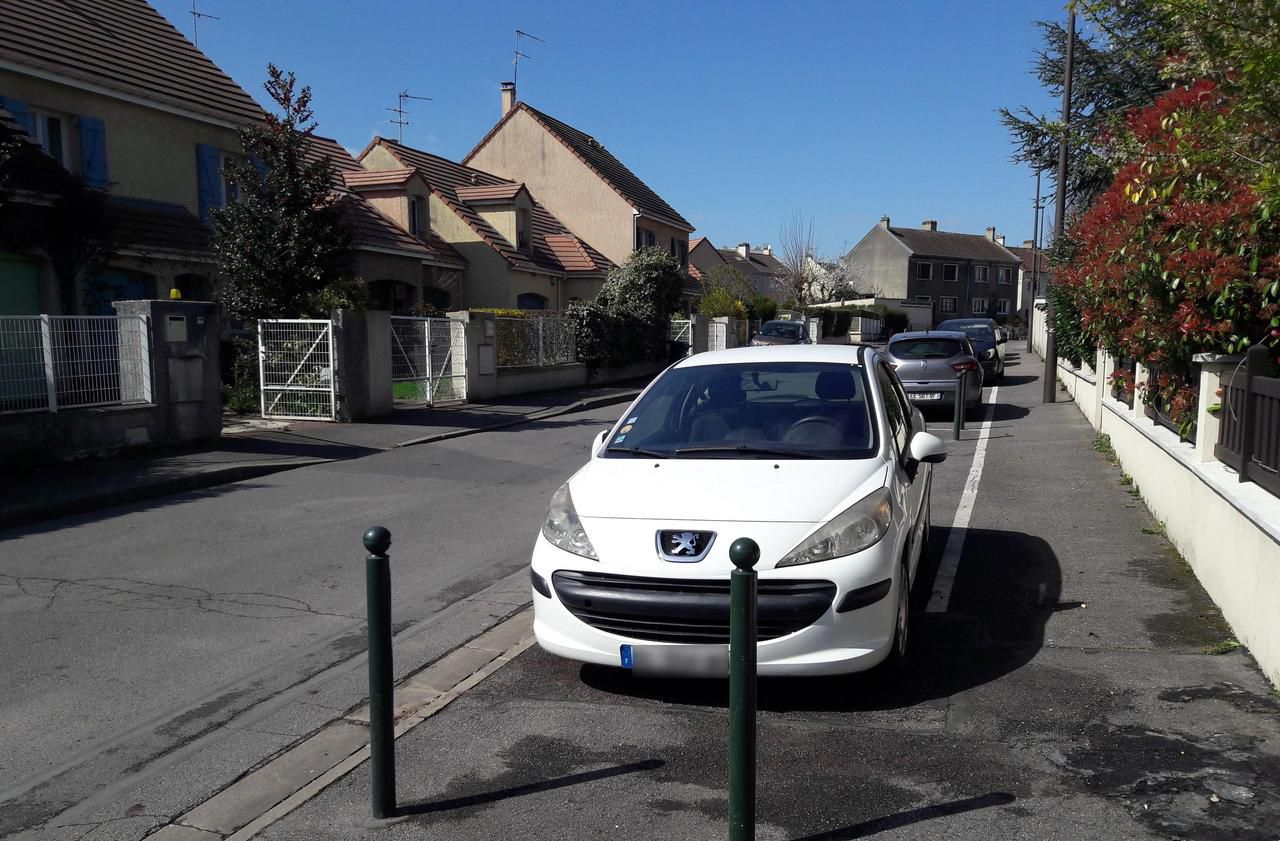 Thiais (Val-de-Marne), sentier du Martray. Le corps d'Abdelaziz avait été découvert dans cette rue par une automobiliste le 26 mars 2019. LP/Anne-Laure Abraham