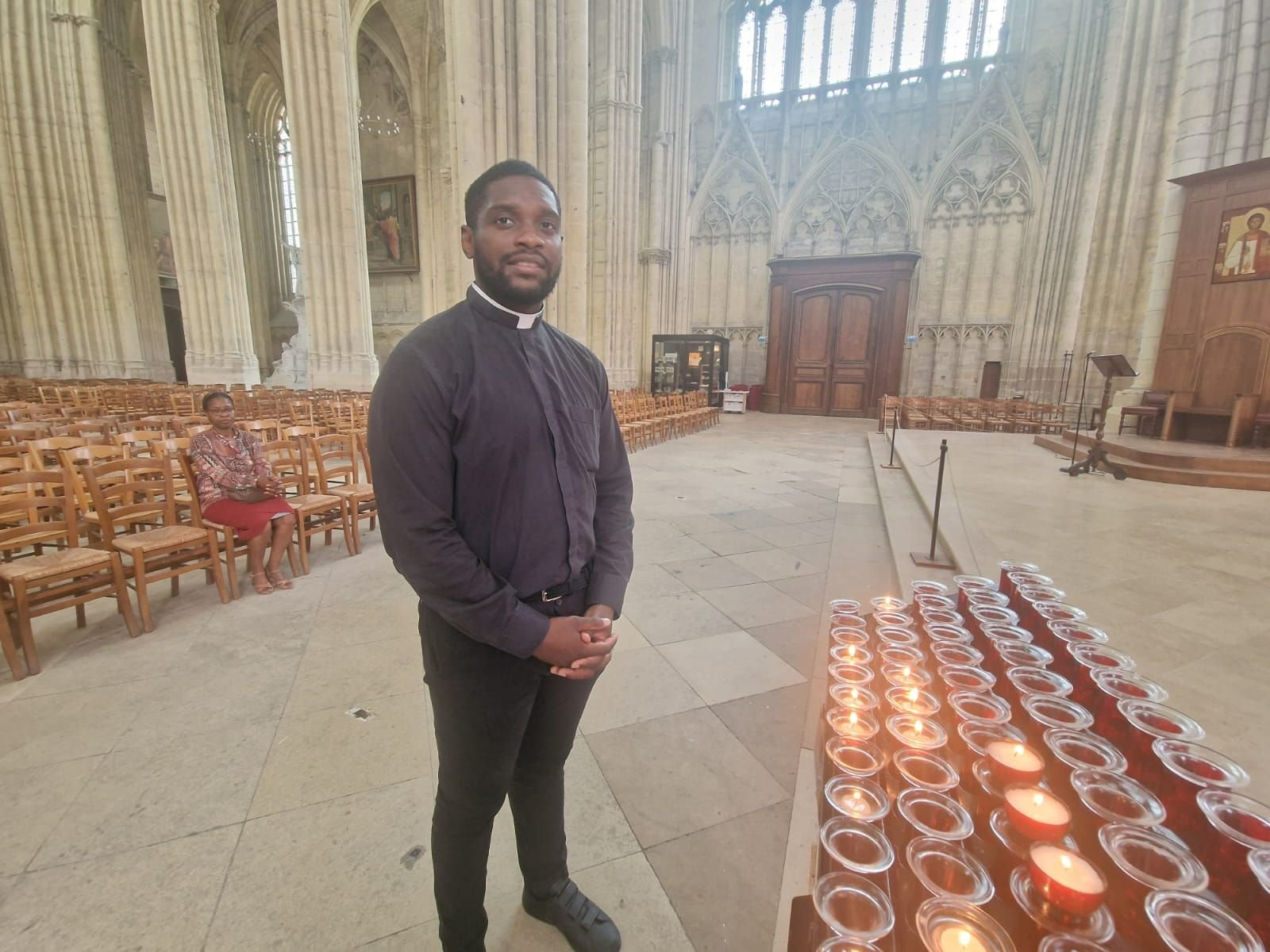 Meaux (Seine-et-Marne), dimanche 14 juillet. Jason Nioka, ancien sportif de haut niveau devenu prêtre, est en charge de coordonner l'aumônerie catholique lors des JO, au village olympique, en Seine-Saint-Denis. LP/Marie Briand-Locu