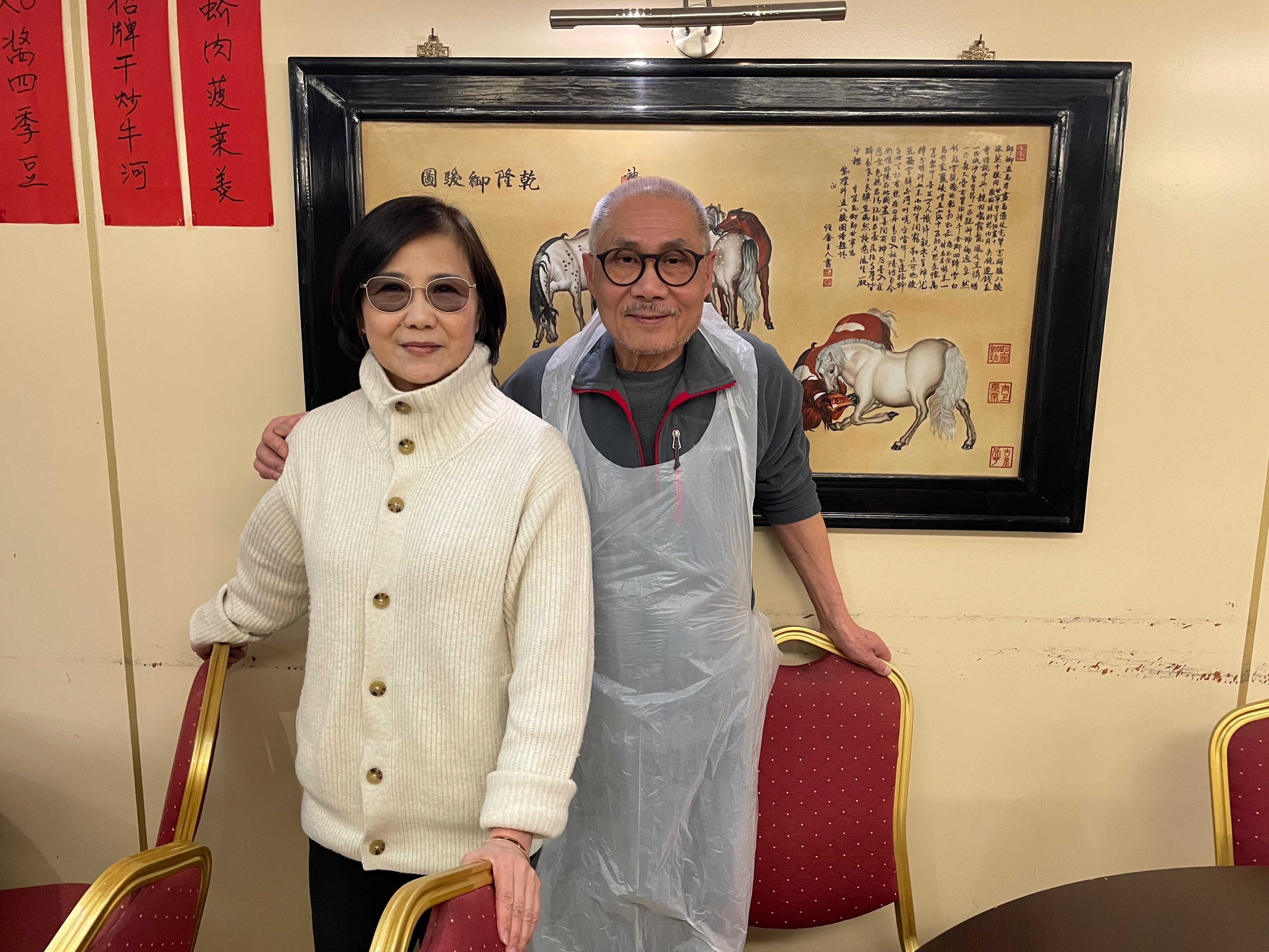 Yin et Ping Ho, restaurateurs bien connus de Chinatown, viennent d’obtenir leur naturalisation 40 ans après leur premier pas sur le sol français. LP/Christine Henry